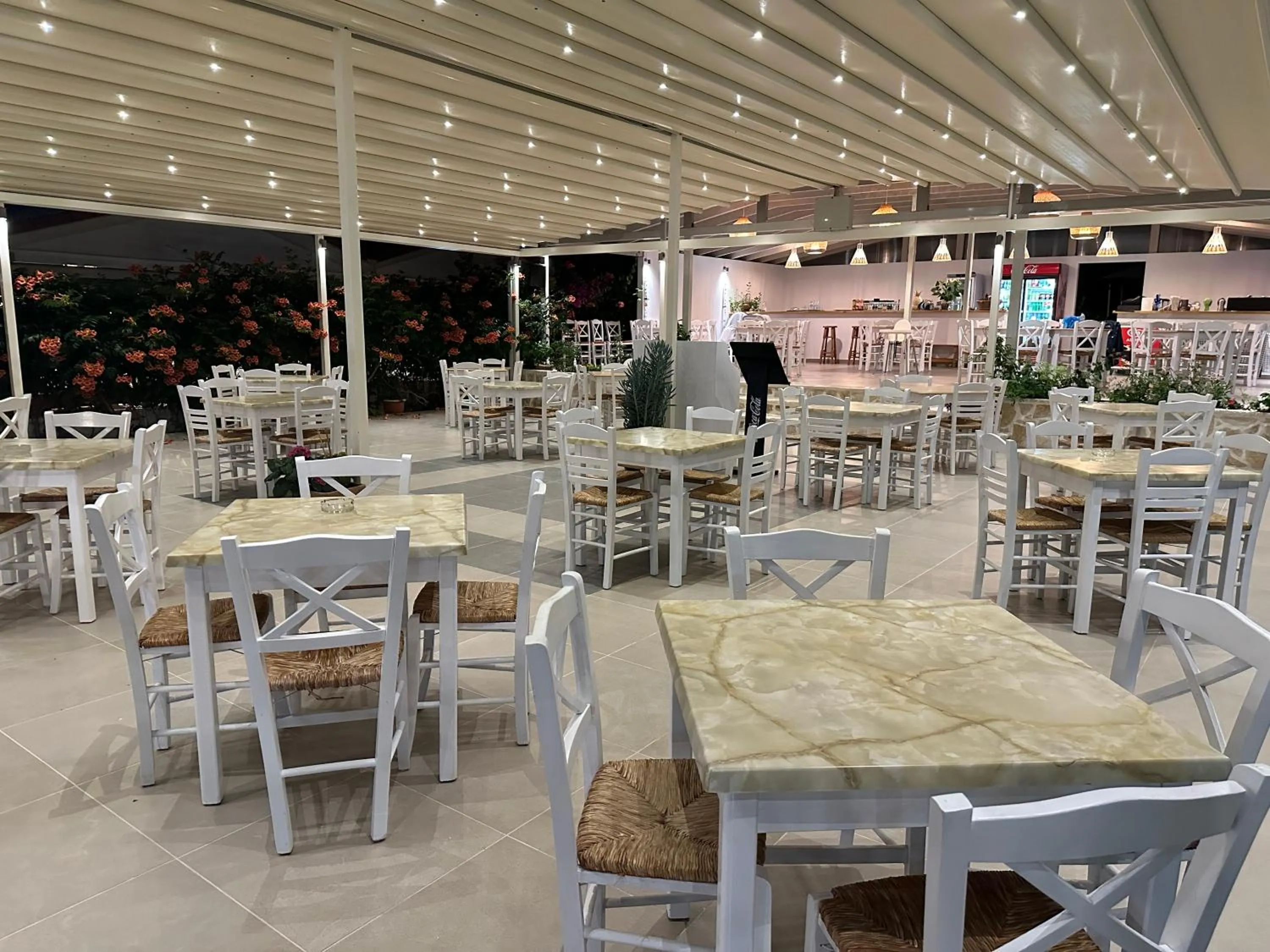 Restaurant/places to eat in Mirto Beach Hotel & Restaurant