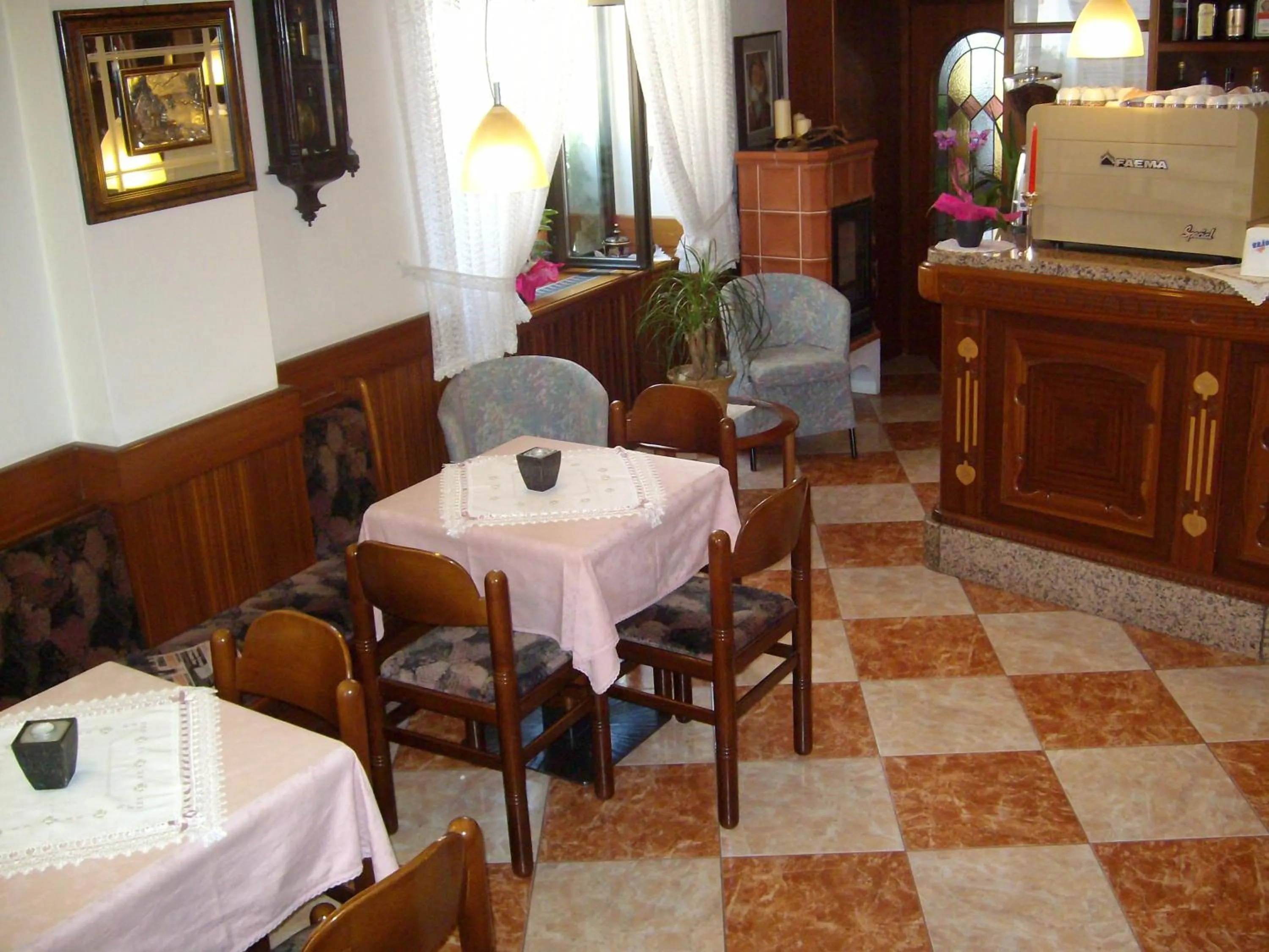Lounge or bar in Albergo Antica Rosa