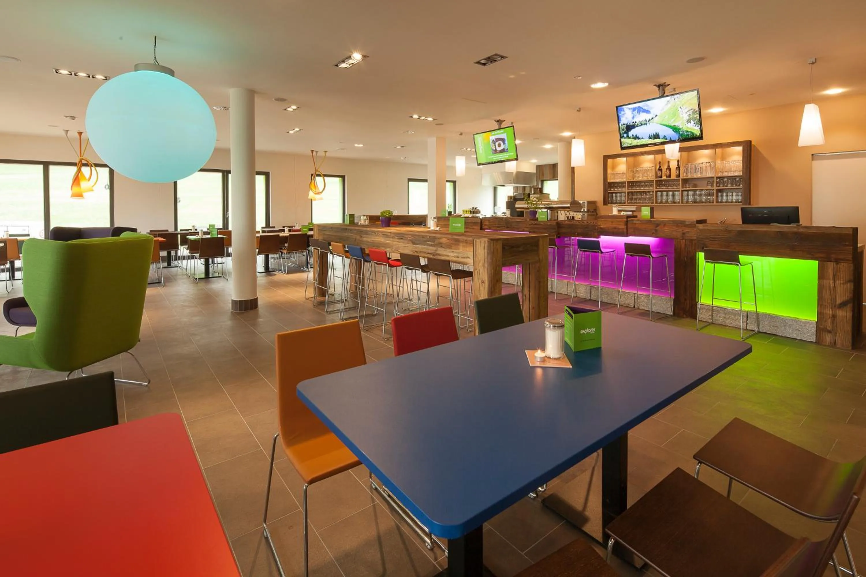 Lounge or bar in Explorer Hotel Montafon