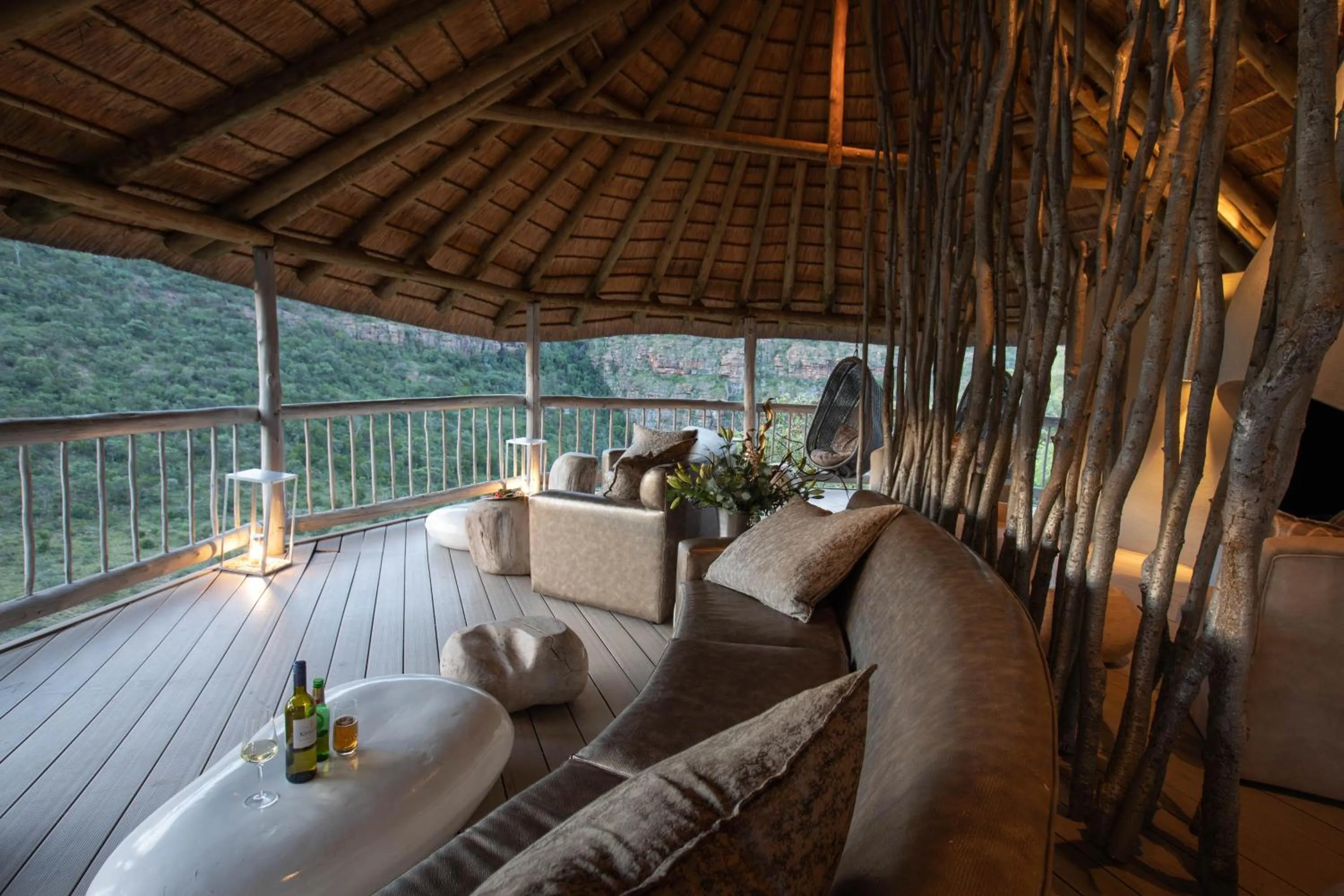 Area and facilities in Clifftop Exclusive Safari Hideaway