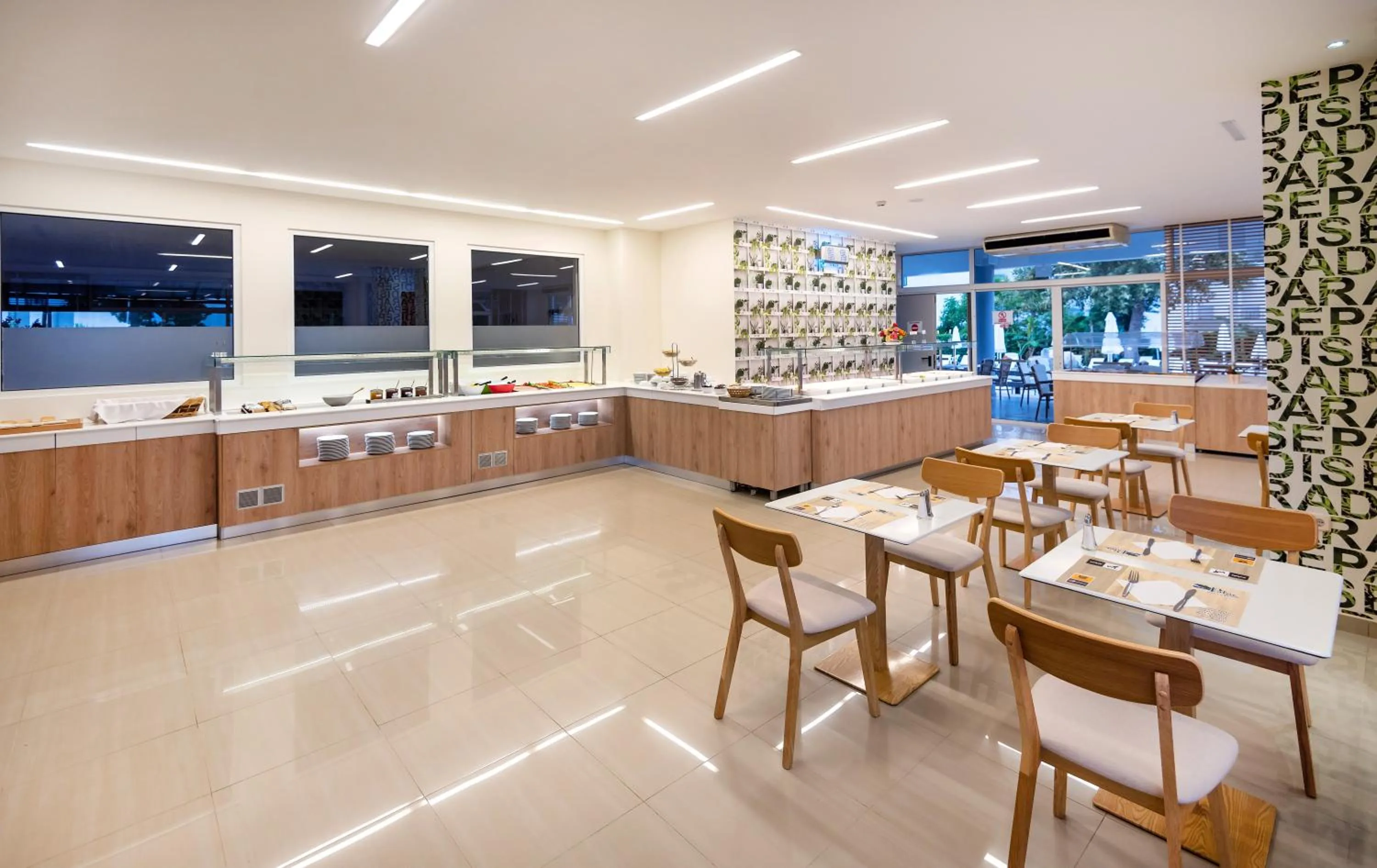 Restaurant/places to eat in Palm Beach Hotel - Adults only