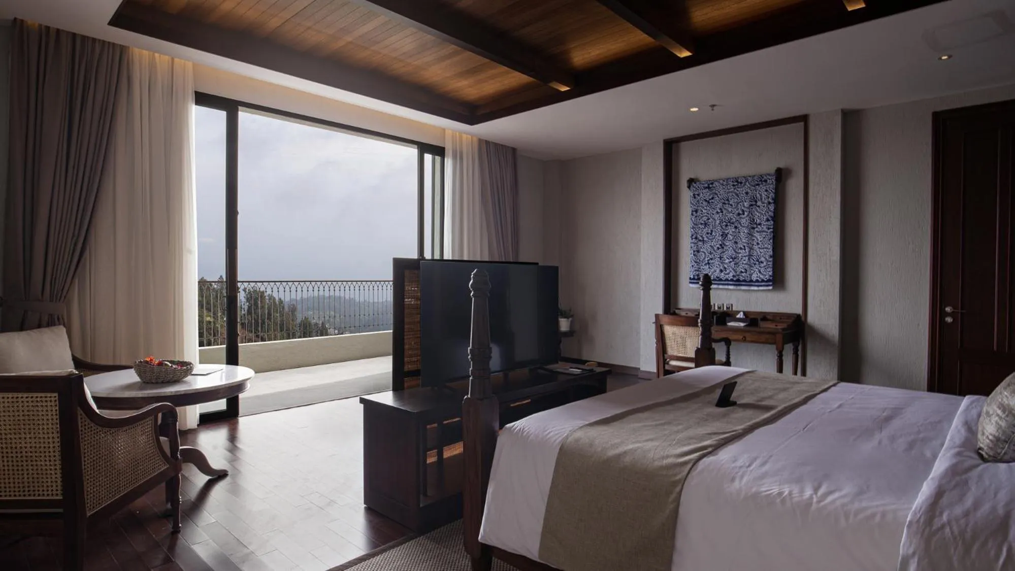 Photo of the whole room, Bed in Plataran Bromo