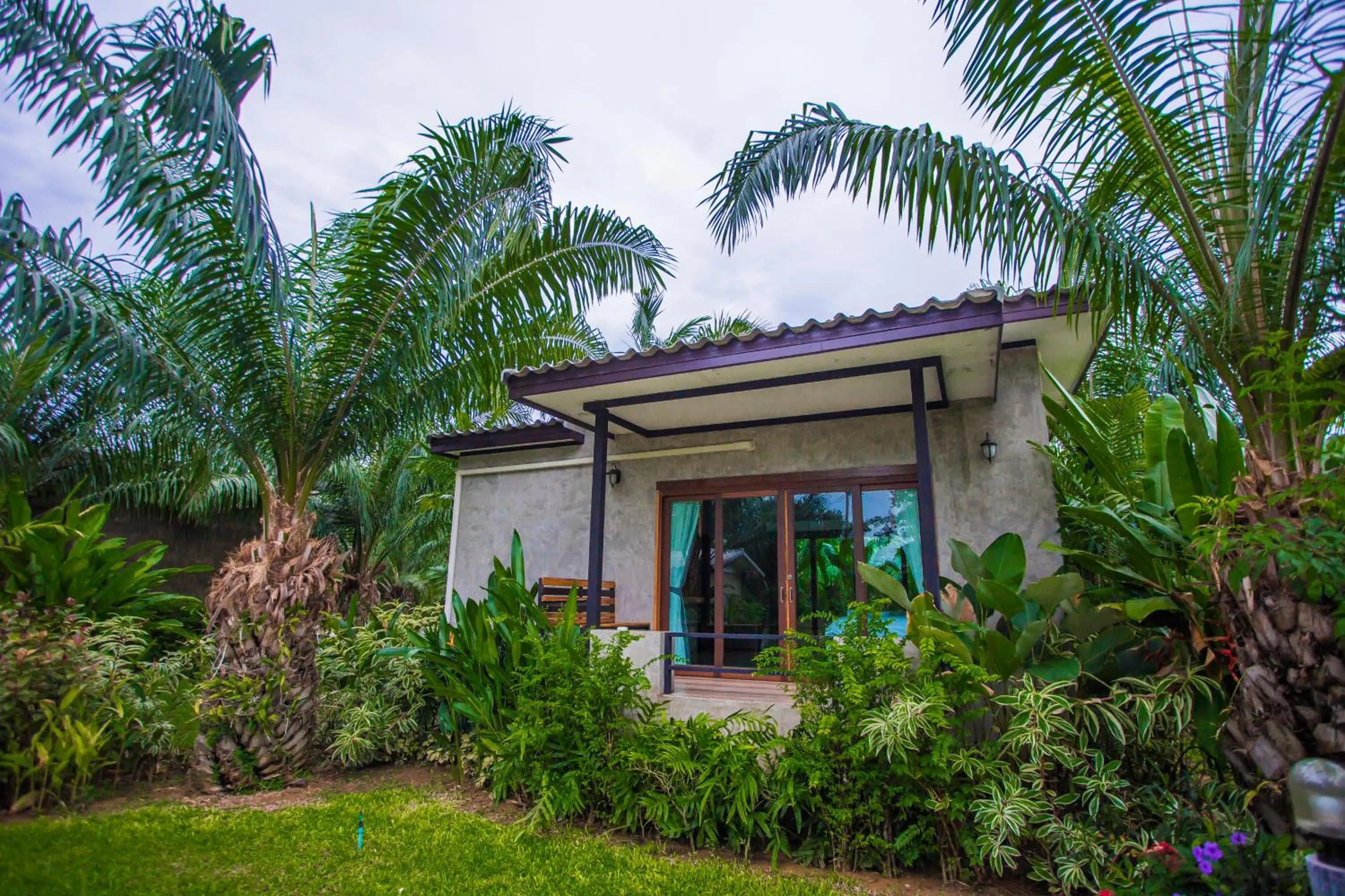 Property building in Palm Pran Resort