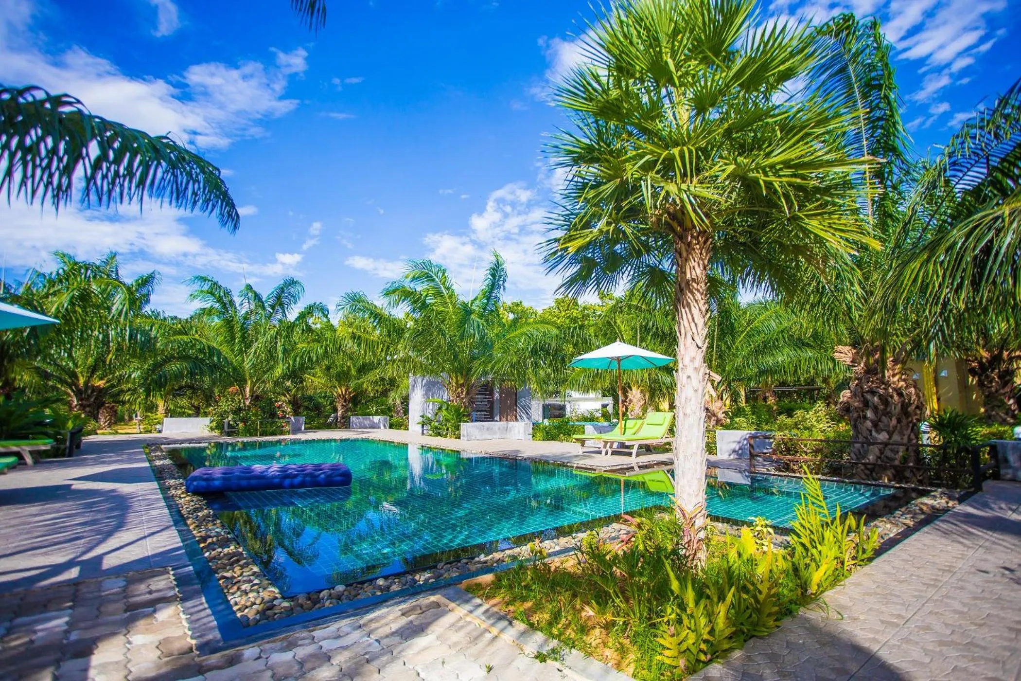 Swimming pool in Palm Pran Resort