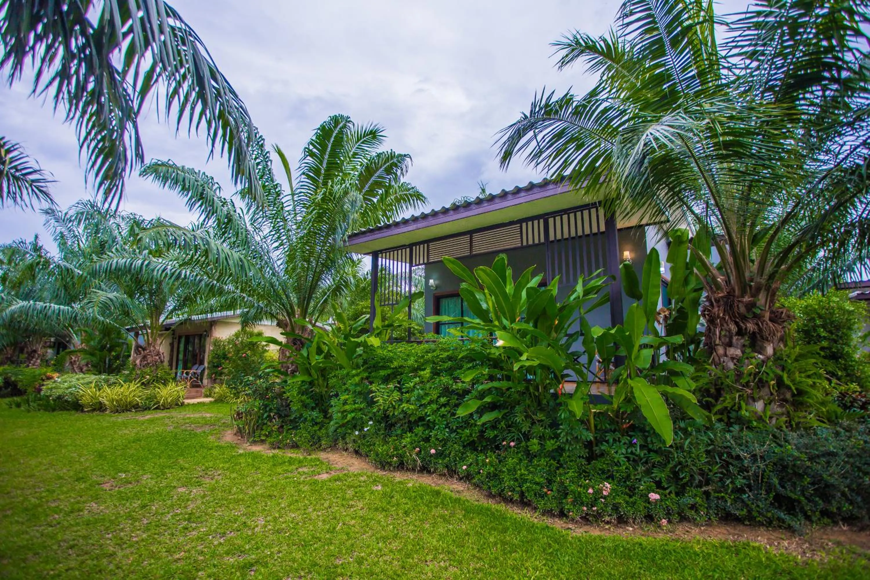 Property building in Palm Pran Resort