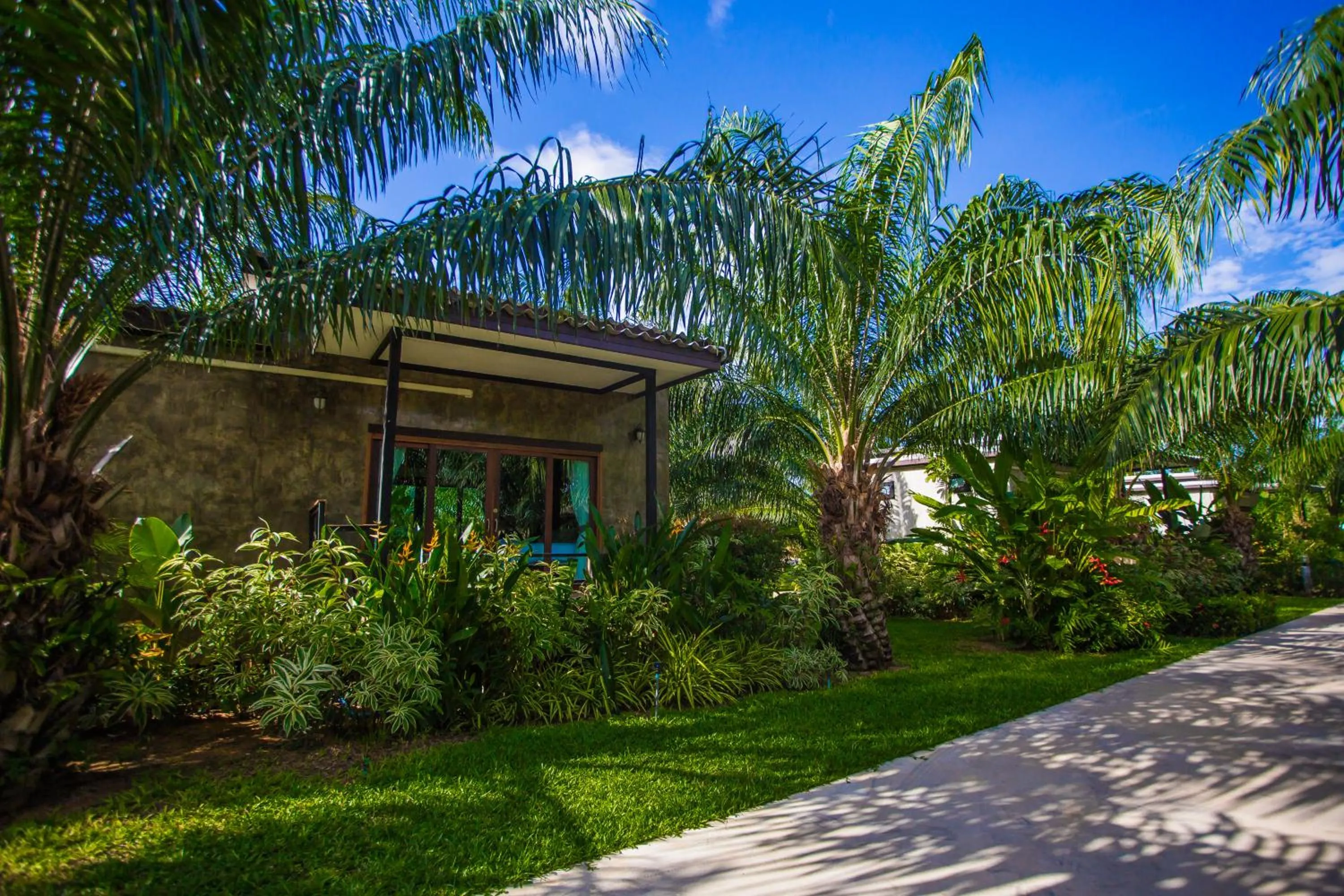 Property building in Palm Pran Resort