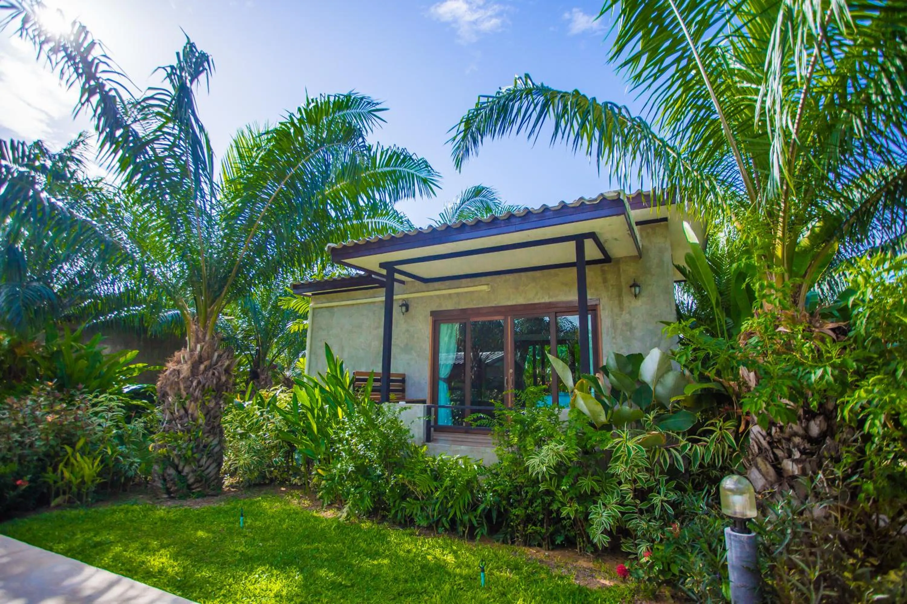 Property building in Palm Pran Resort