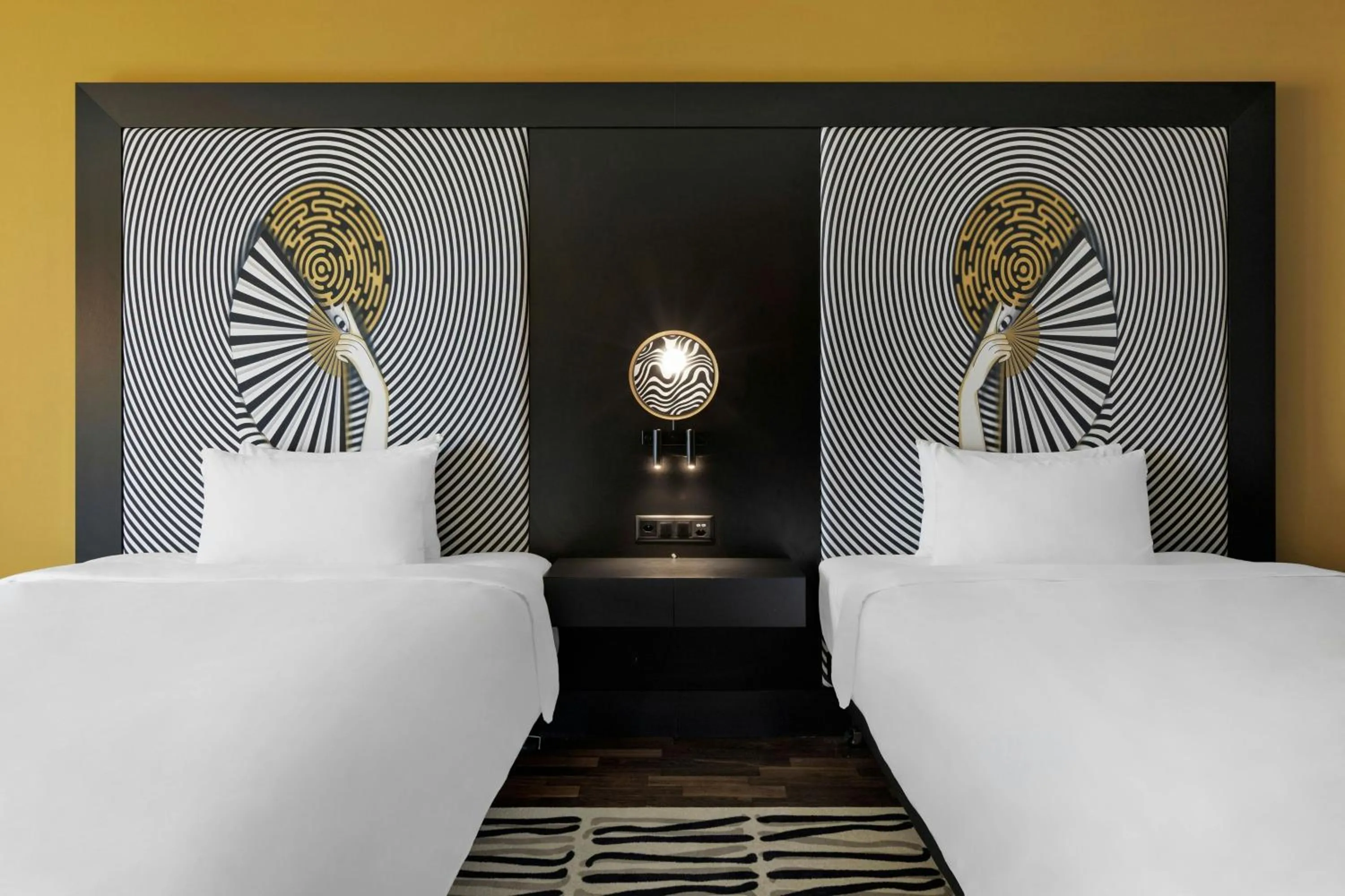 Photo of the whole room, Bed in Renaissance Zurich Tower Hotel