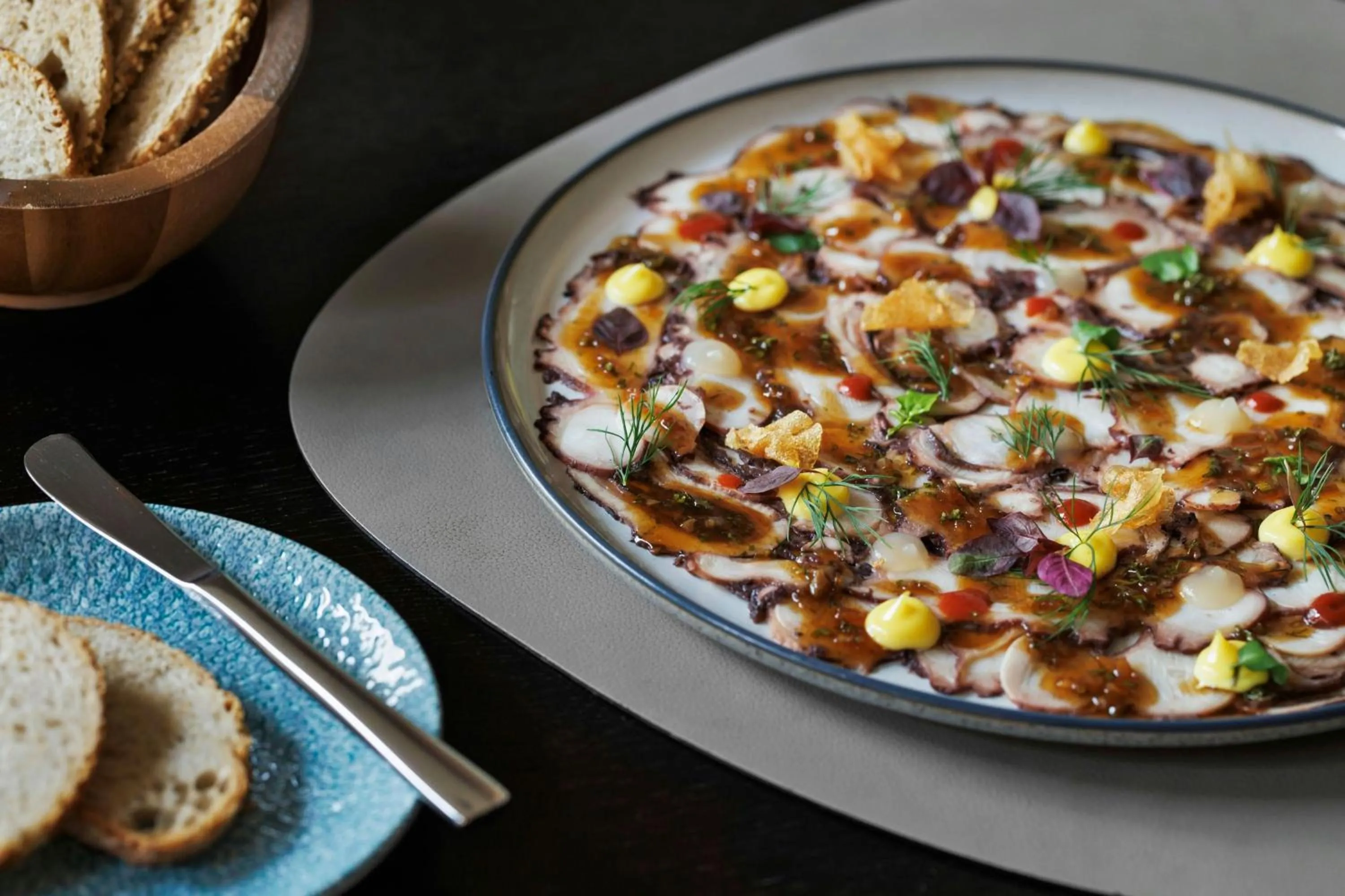 Restaurant/places to eat in Renaissance Zurich Tower Hotel