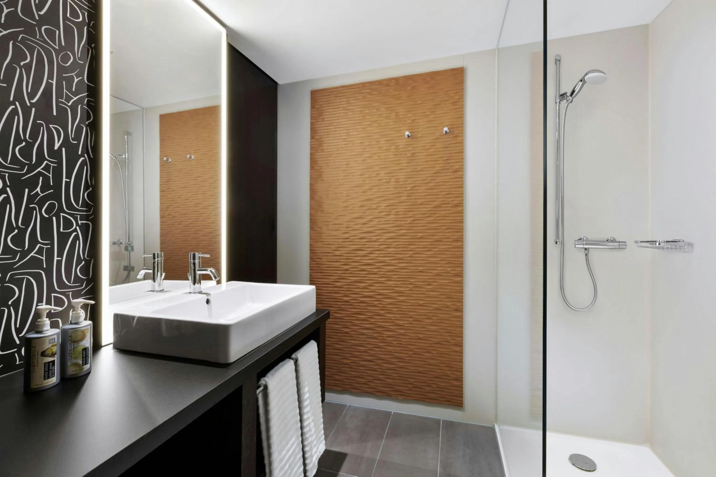 Bathroom in Renaissance Zurich Tower Hotel