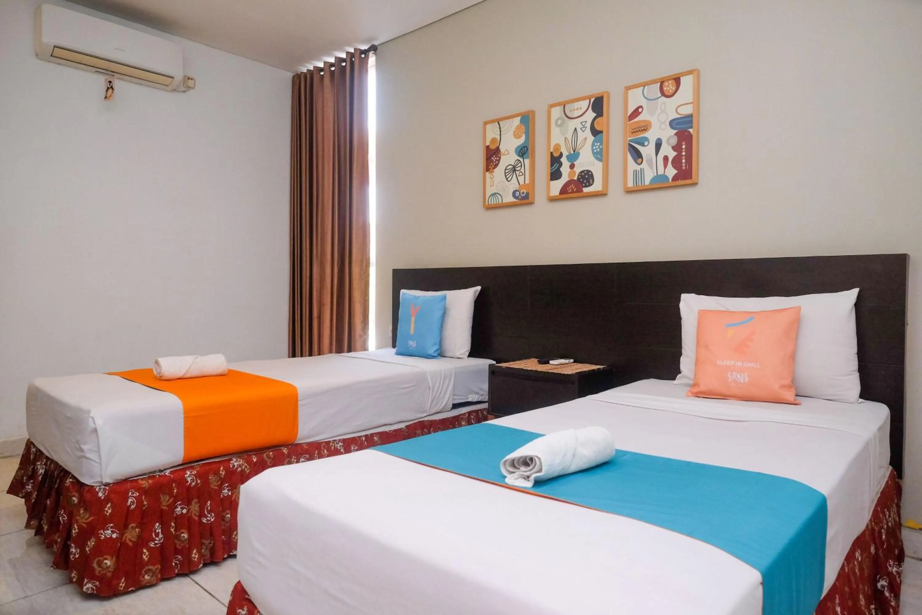 Bedroom, Bed in Sans Hotel Prime Cailendra Yogyakarta by RedDoorz