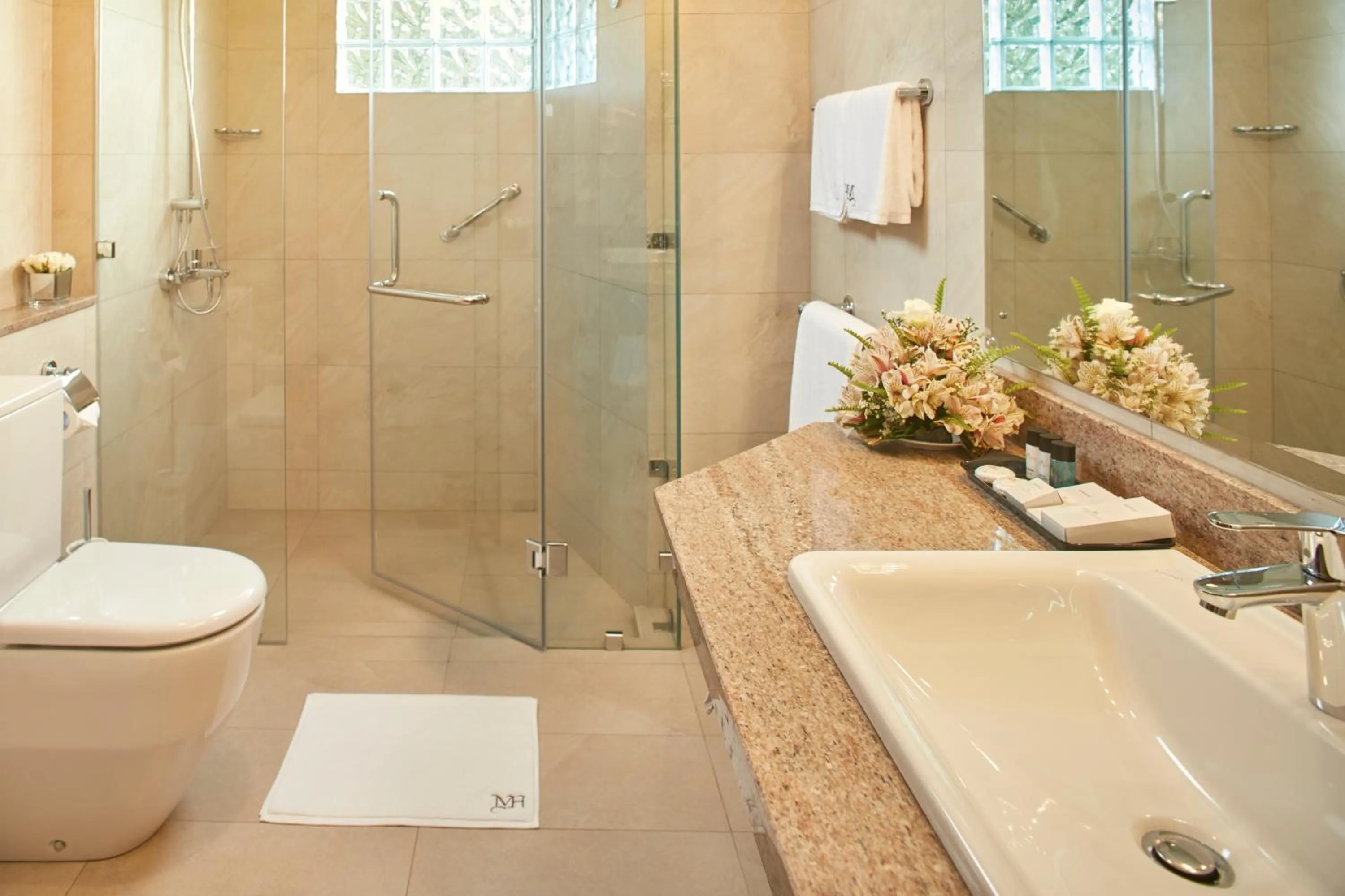 Shower in Manor House Bandarawela By Seven Angels