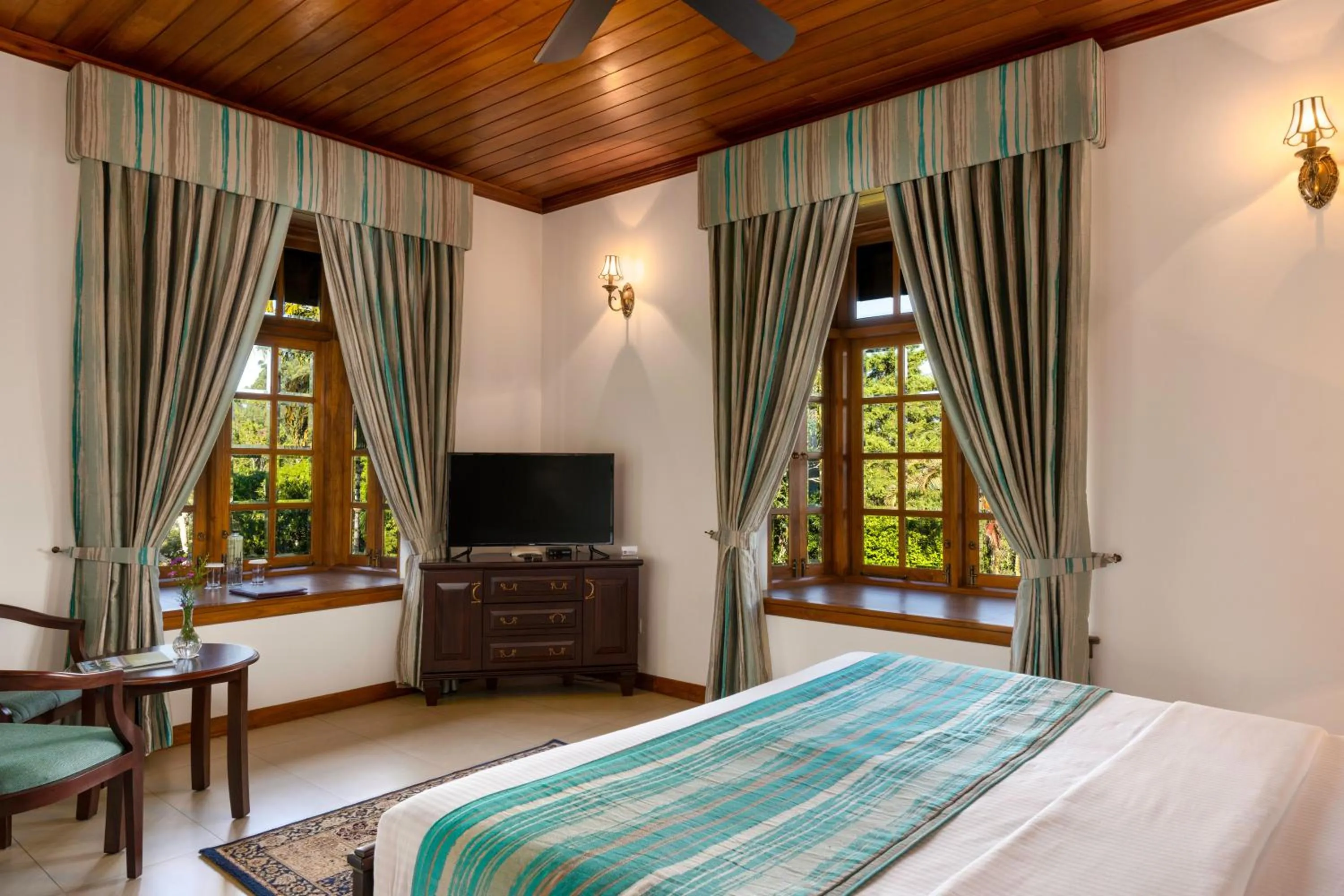 TV and multimedia, Bed in Manor House Bandarawela By Seven Angels