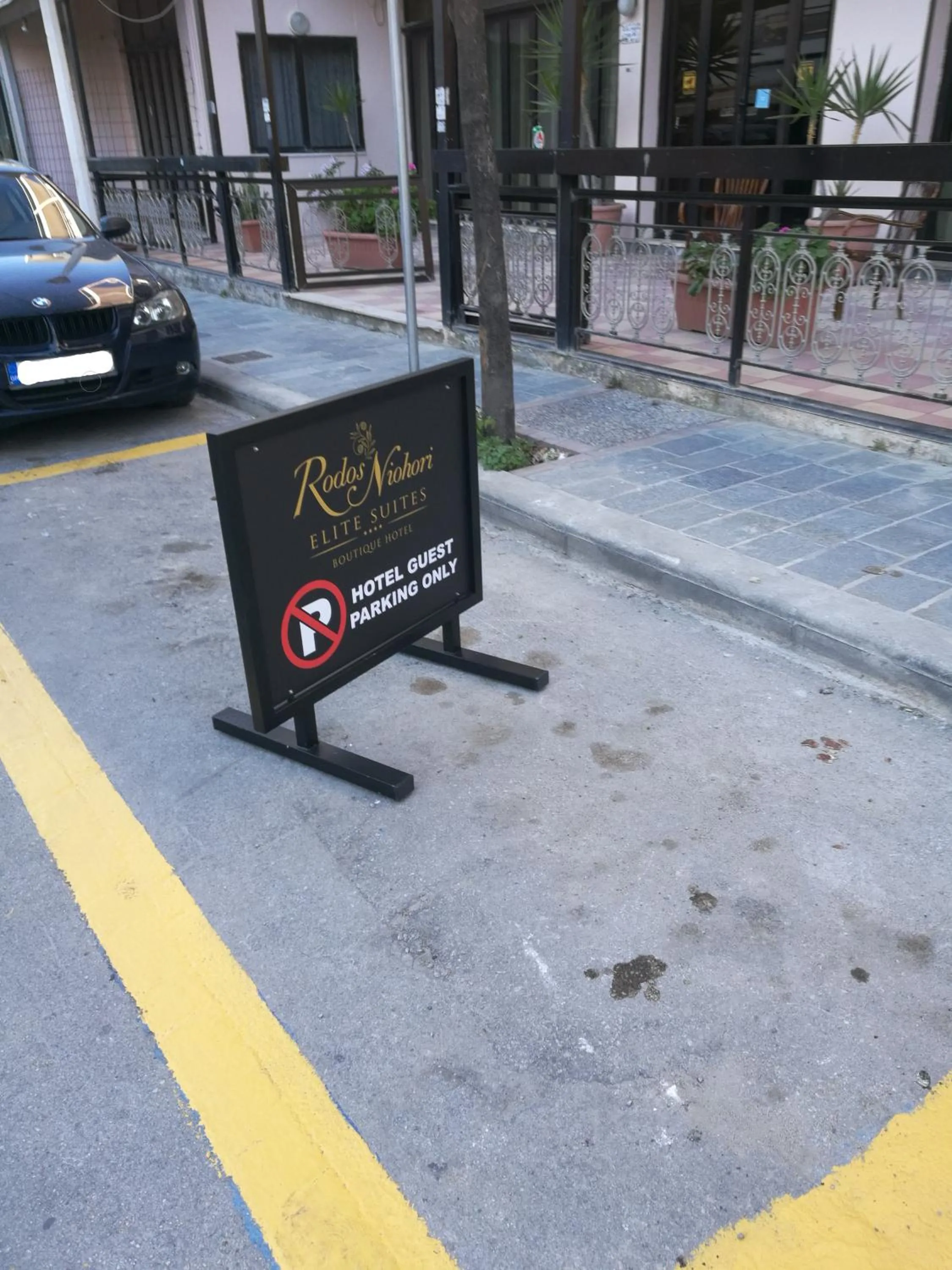 Area and facilities in Rodos Niohori Elite Suites Boutique Hotel