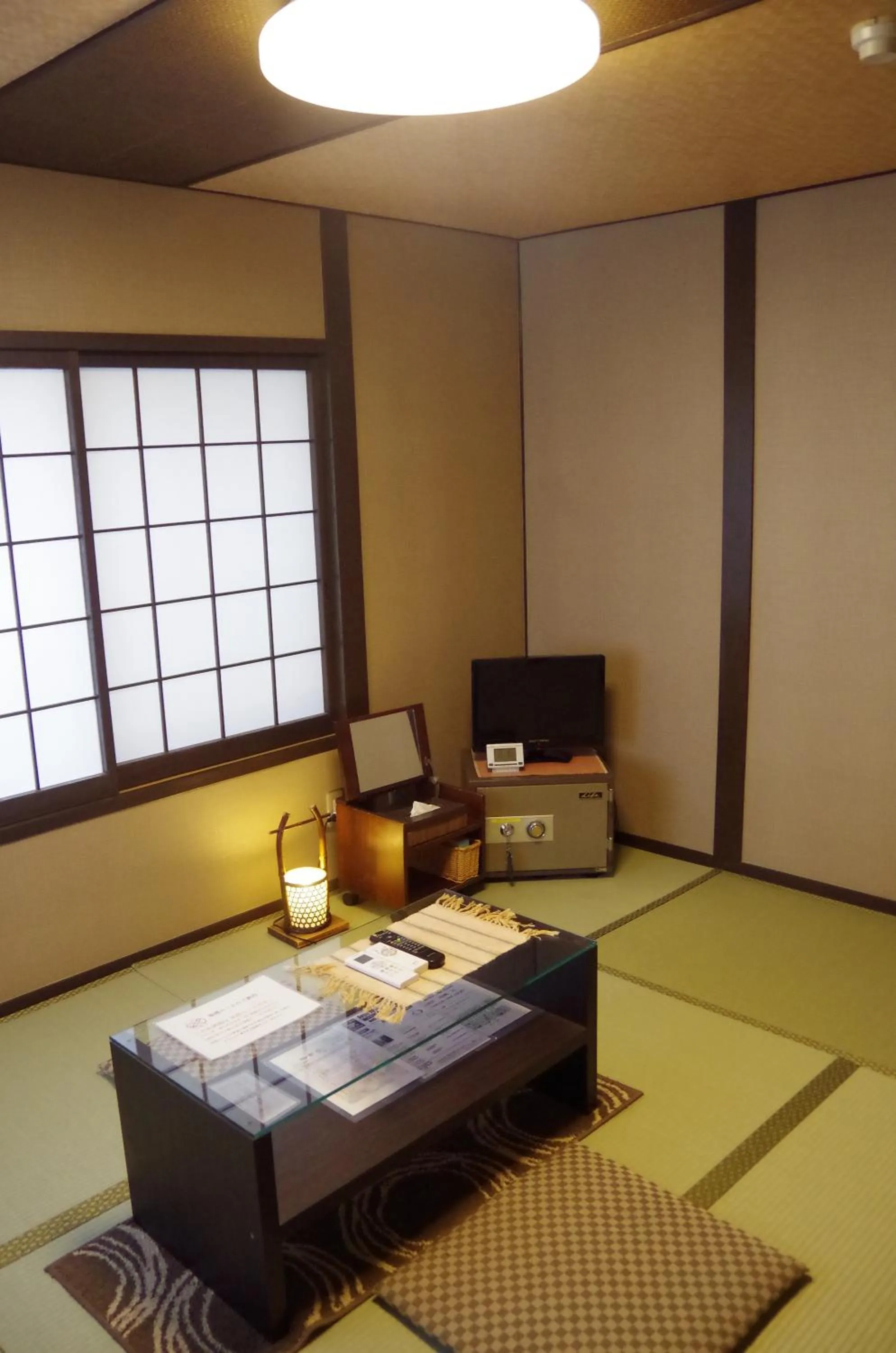 Family in Ryoso Chatani