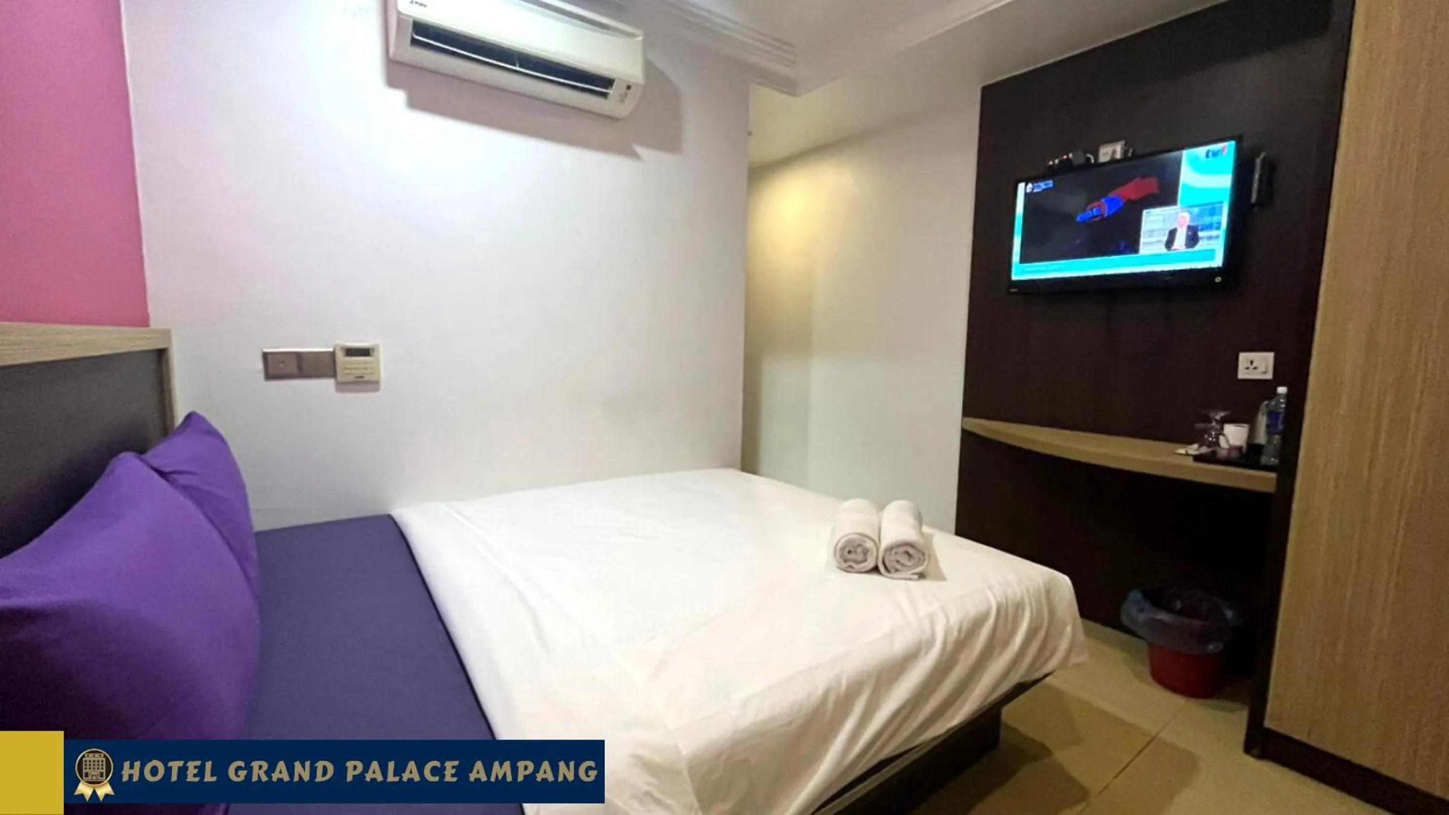 Bed in Hotel Grand Palace Ampang