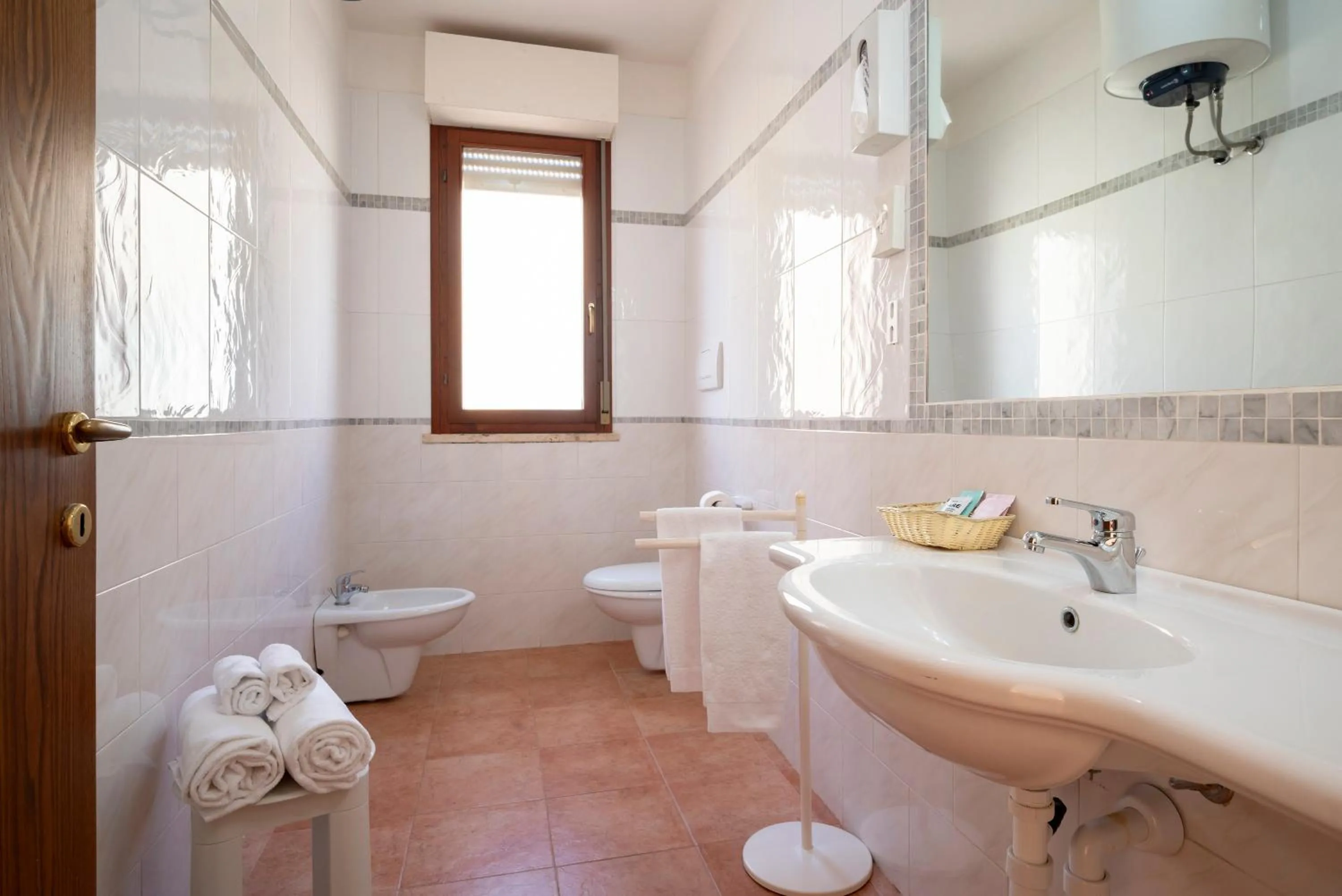 Bathroom in Lola Piccolo Hotel e Appartamenti