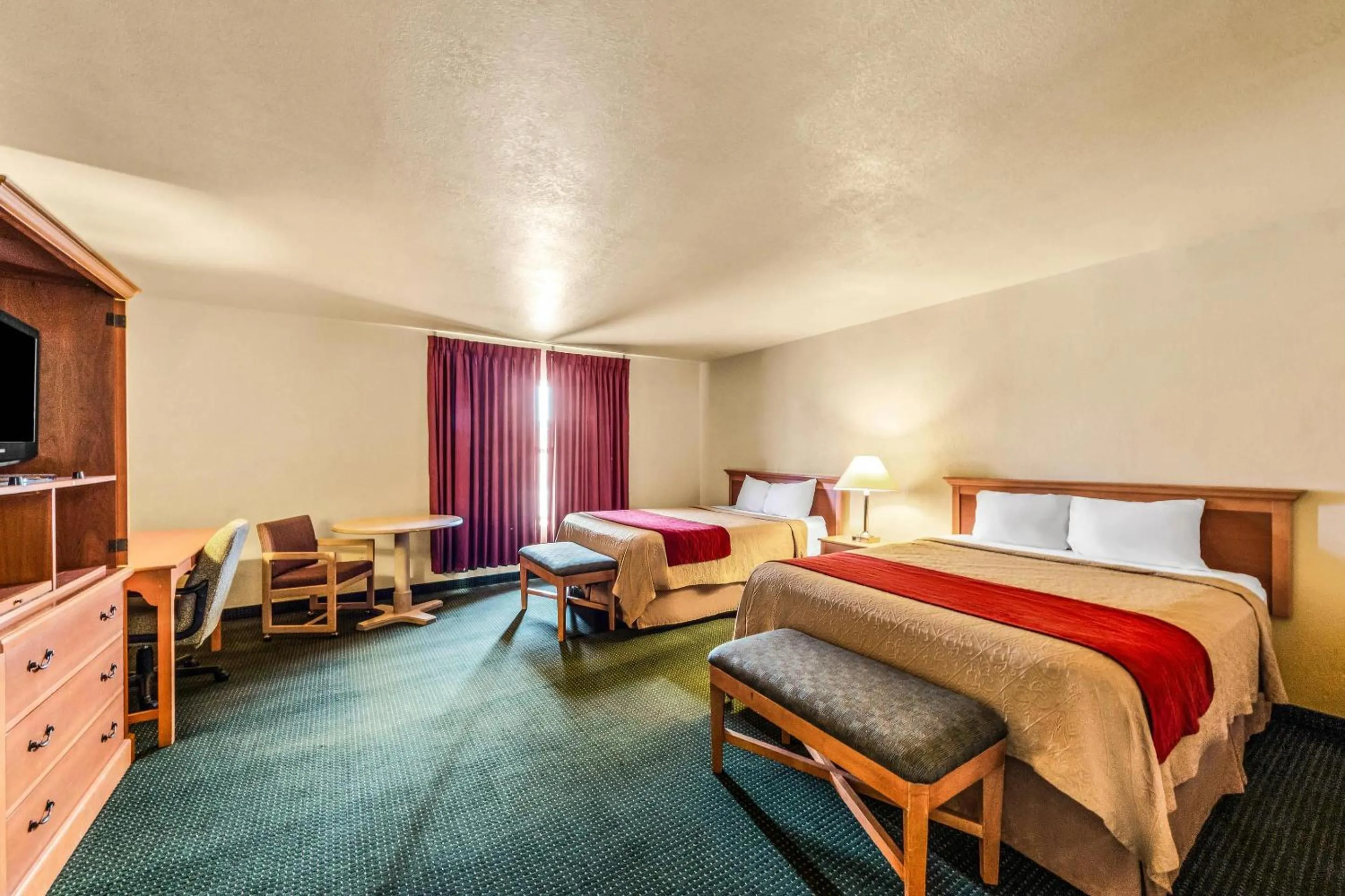 Bedroom, Bed in Econo Lodge Del Rio