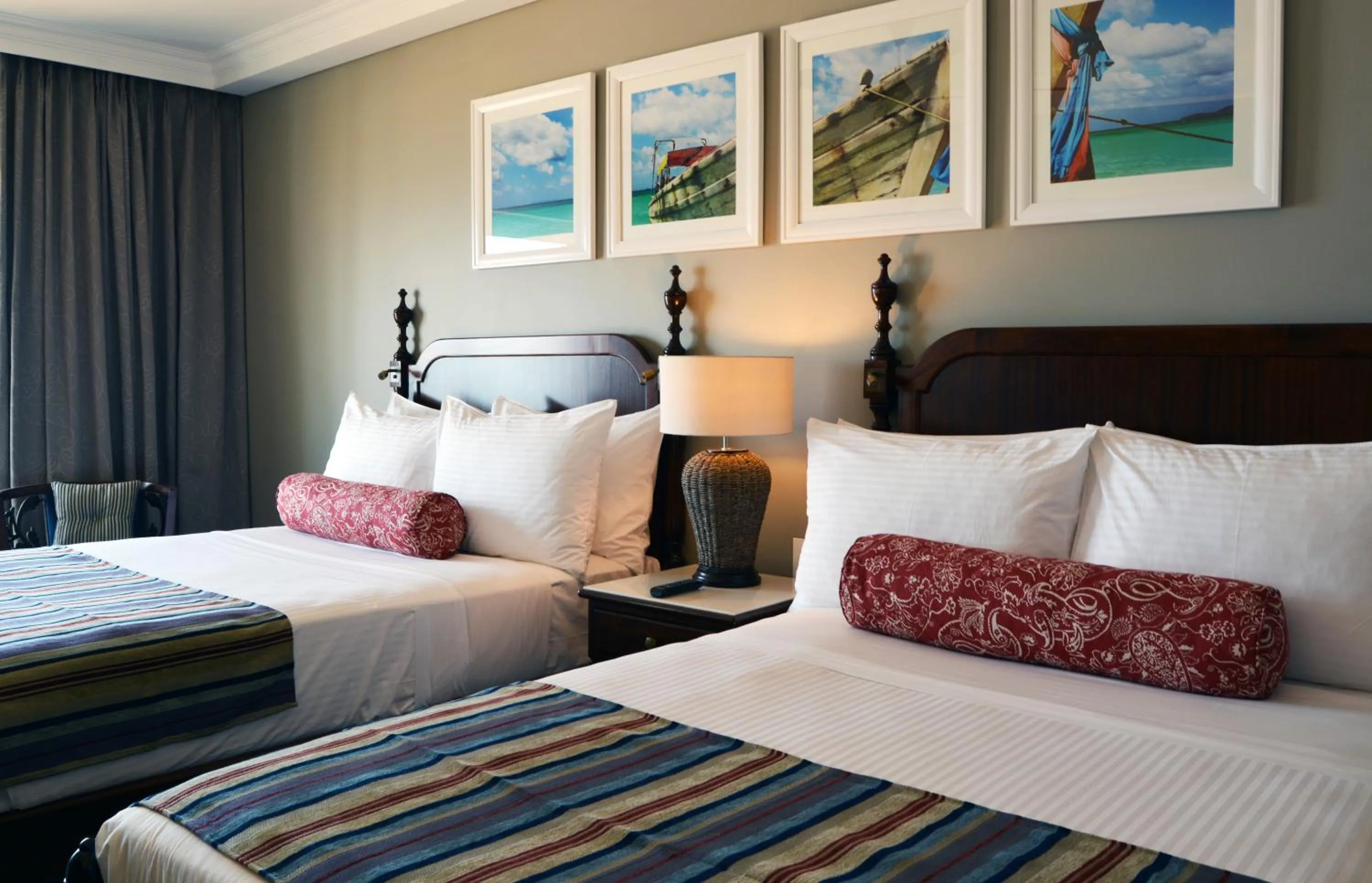 Shower, Bed in Southern Sun Maputo