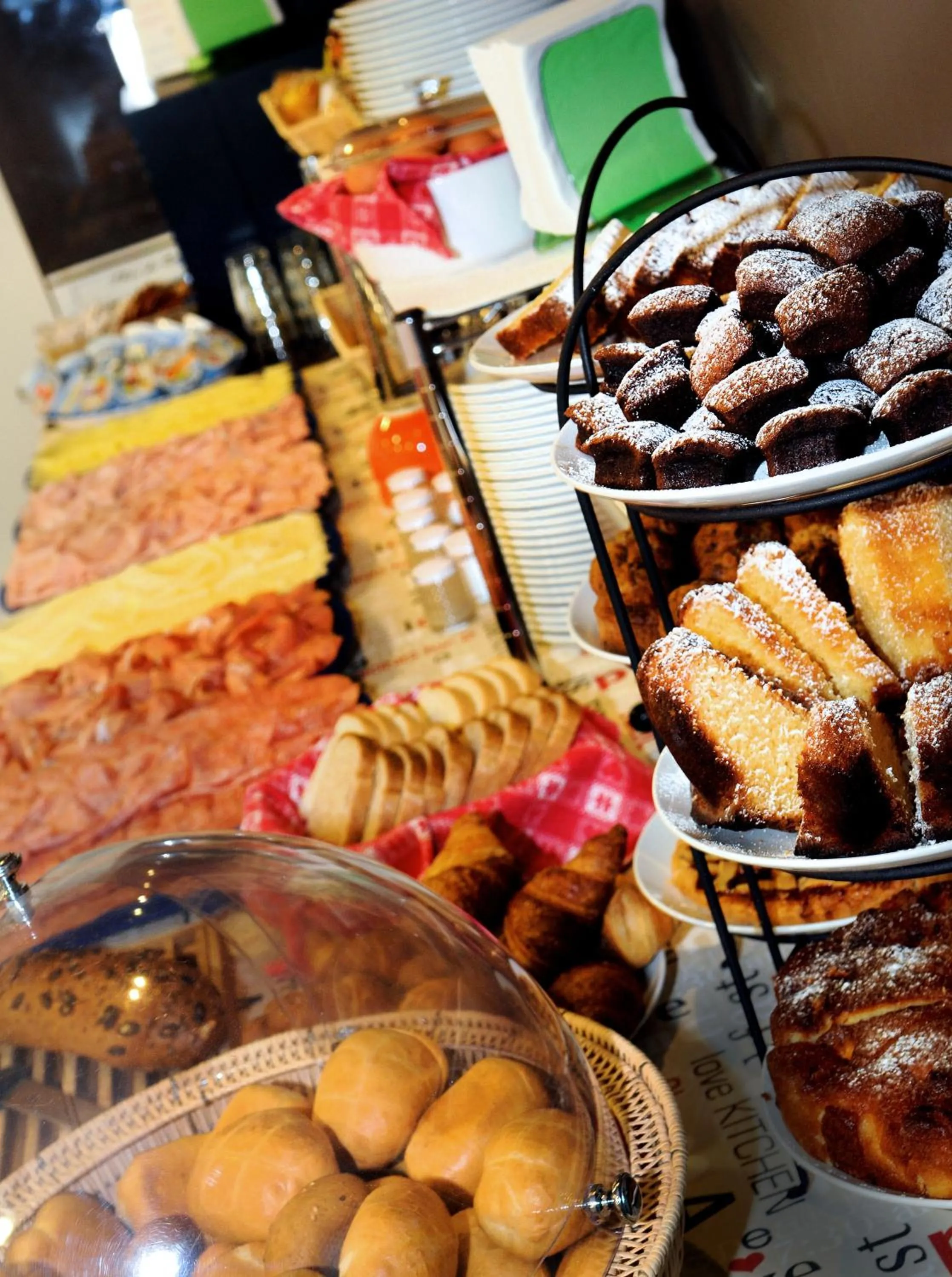 Buffet breakfast in Hotel Raffaello