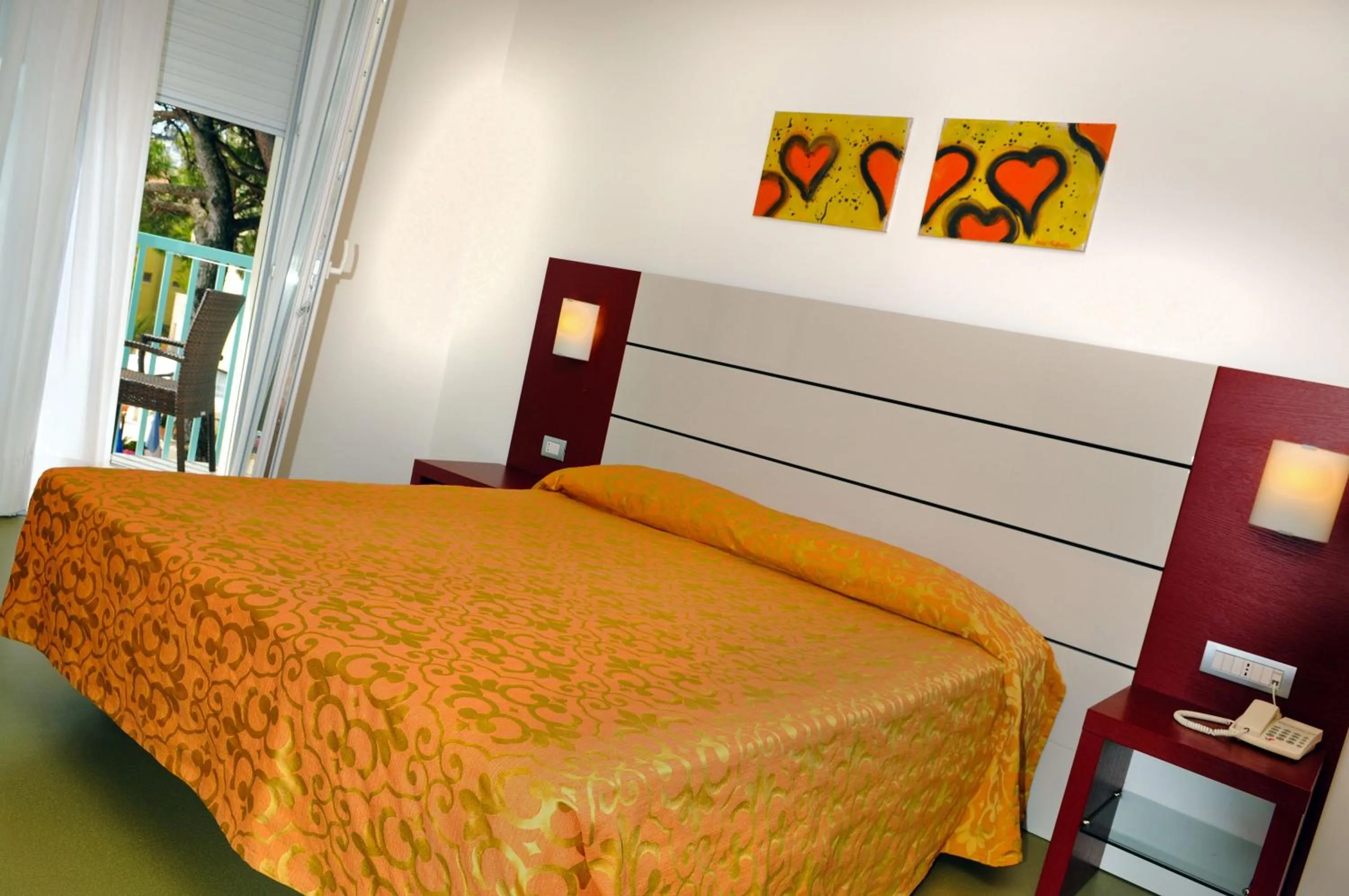 Bedroom, Bed in Hotel Raffaello