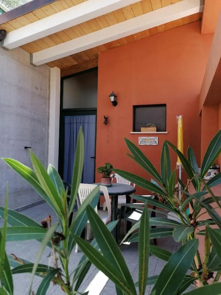 Facade/entrance in Petronilla