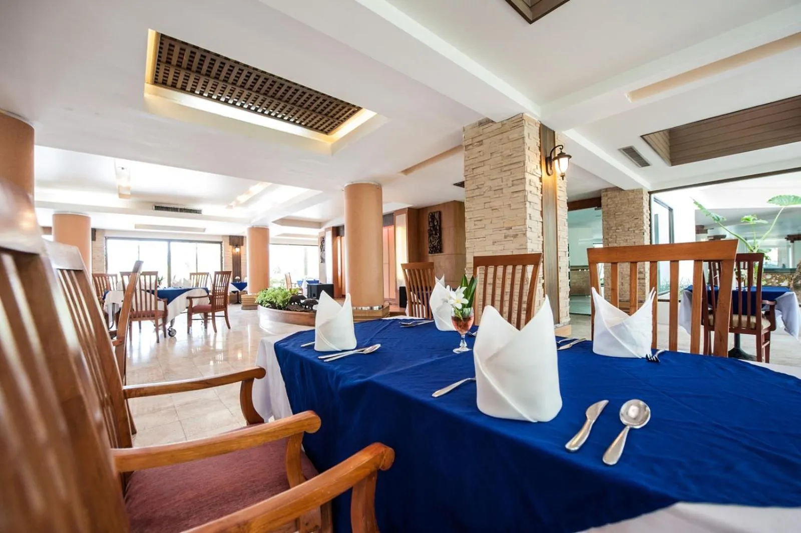 Restaurant/places to eat in Phi Phi Island Cabana Hotel