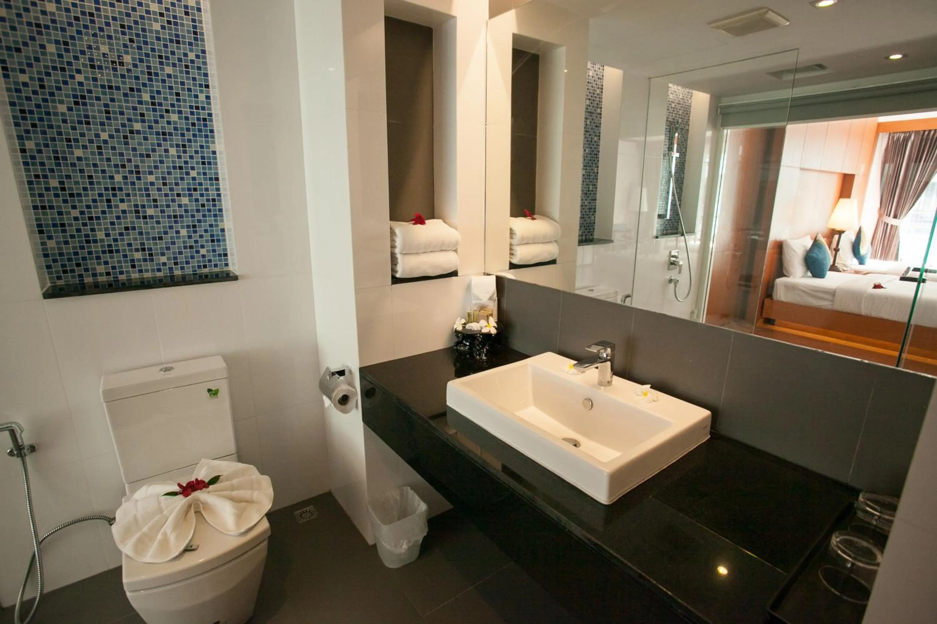 Bed in Phi Phi Harbour View Hotel-SHA Extra Plus