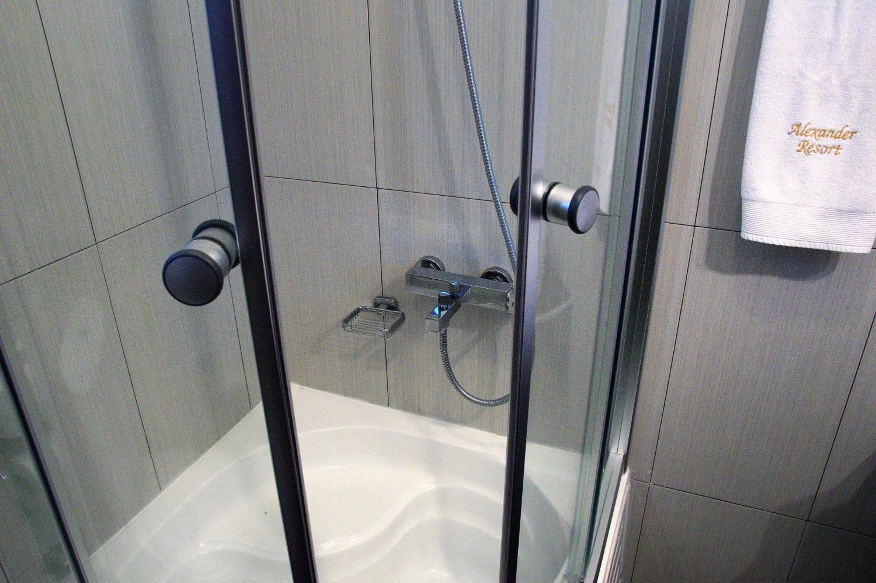 Shower in Alexander Inn