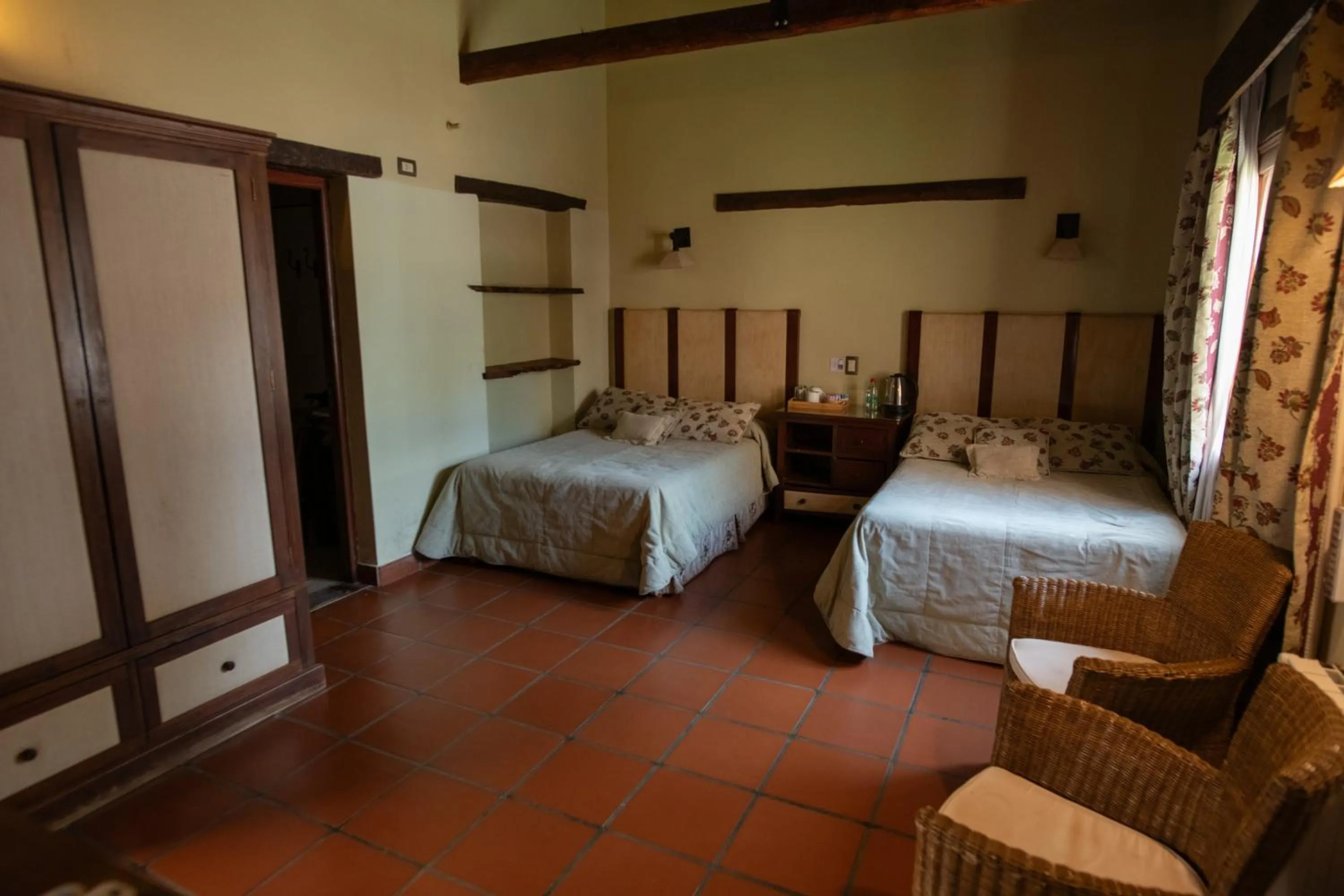 Bed in La Casa De La Bodega - Wine Boutique Hotel