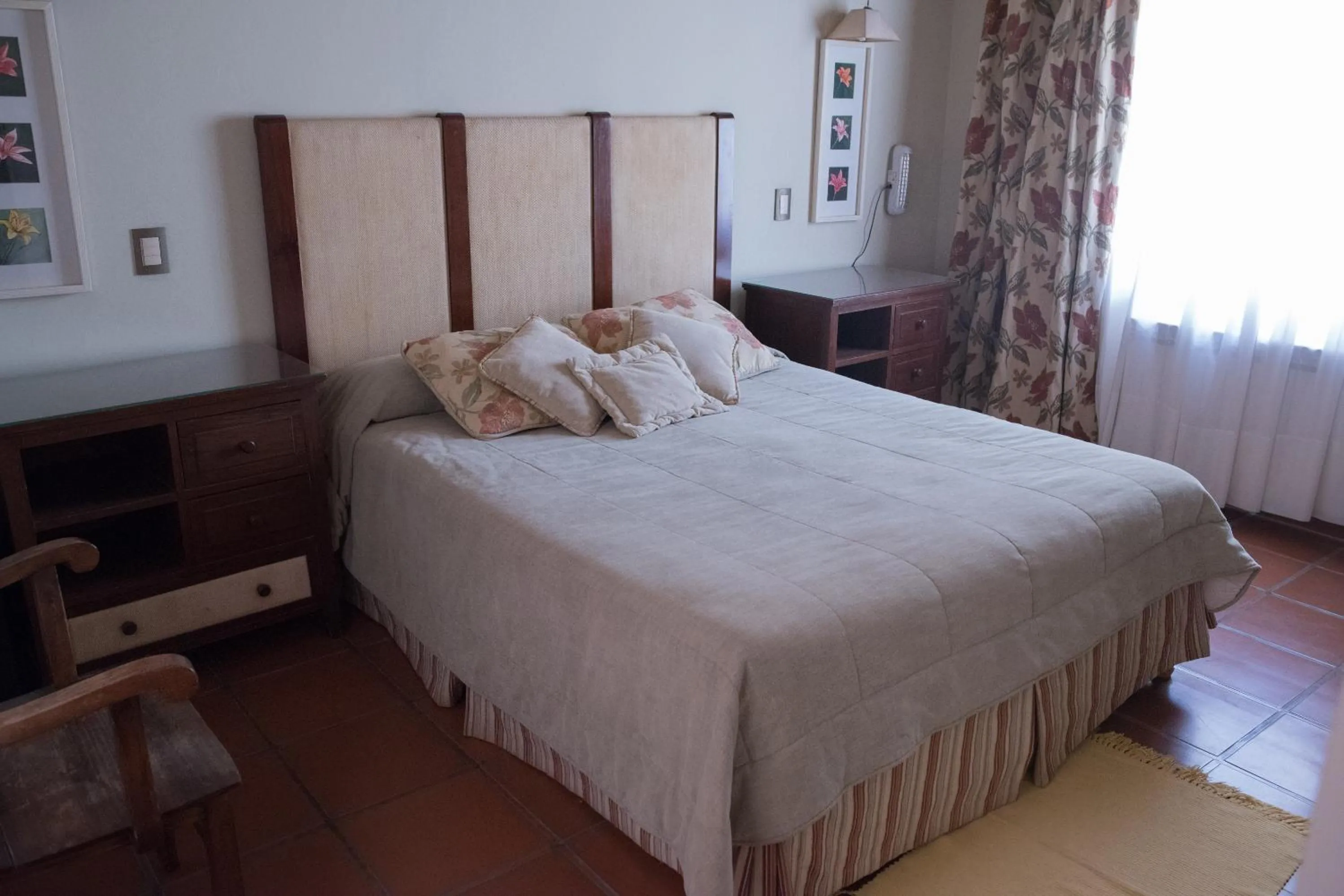 Bedroom, Bed in La Casa De La Bodega - Wine Boutique Hotel