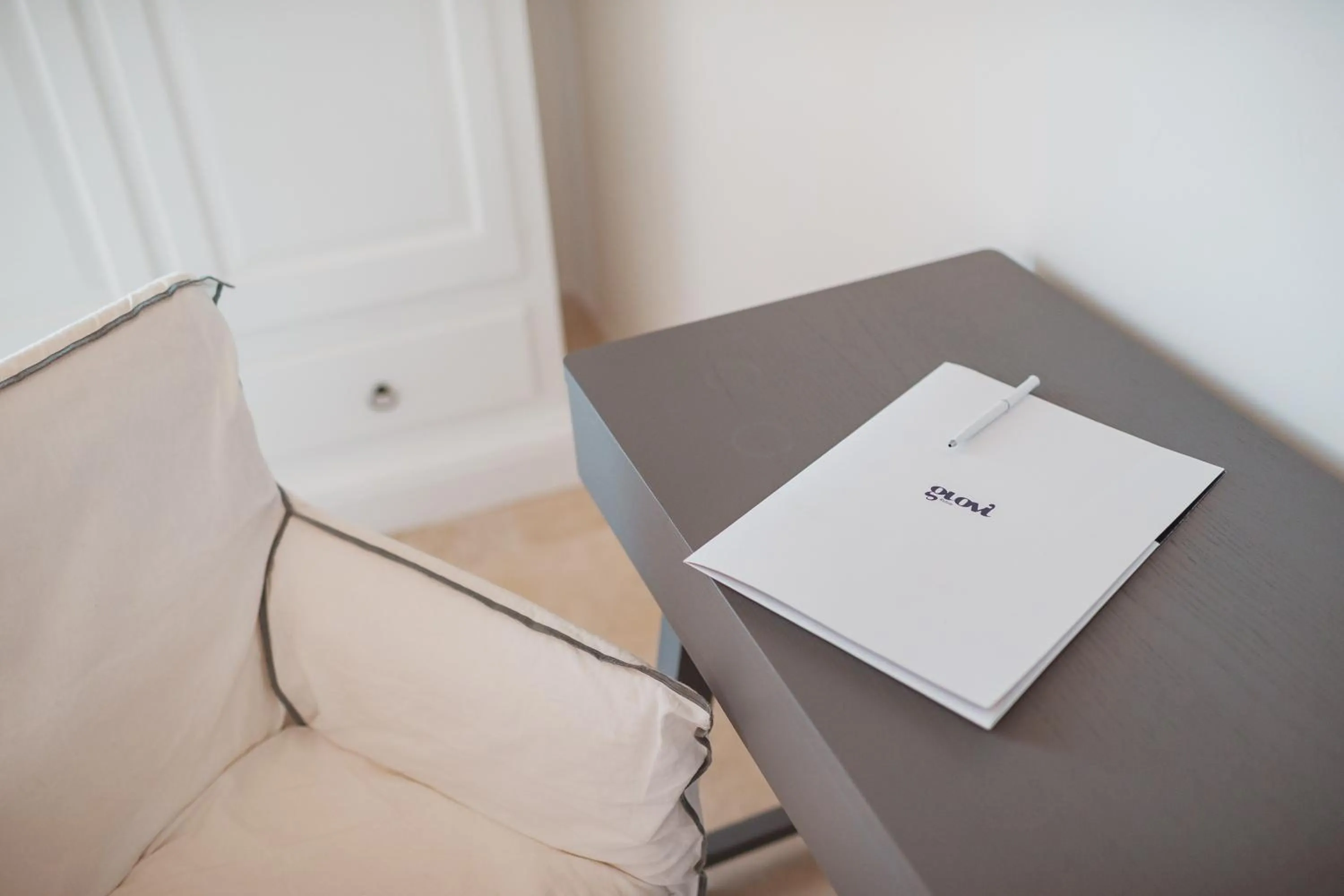 Decorative detail in Giovì Relais