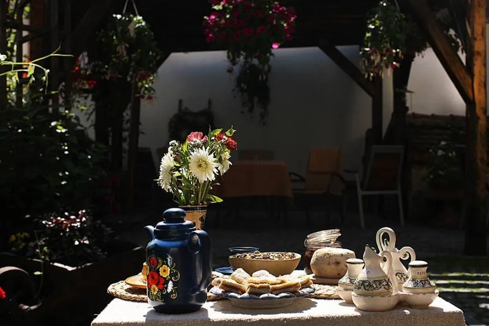 Food and drinks in Fronius Boutique Residence