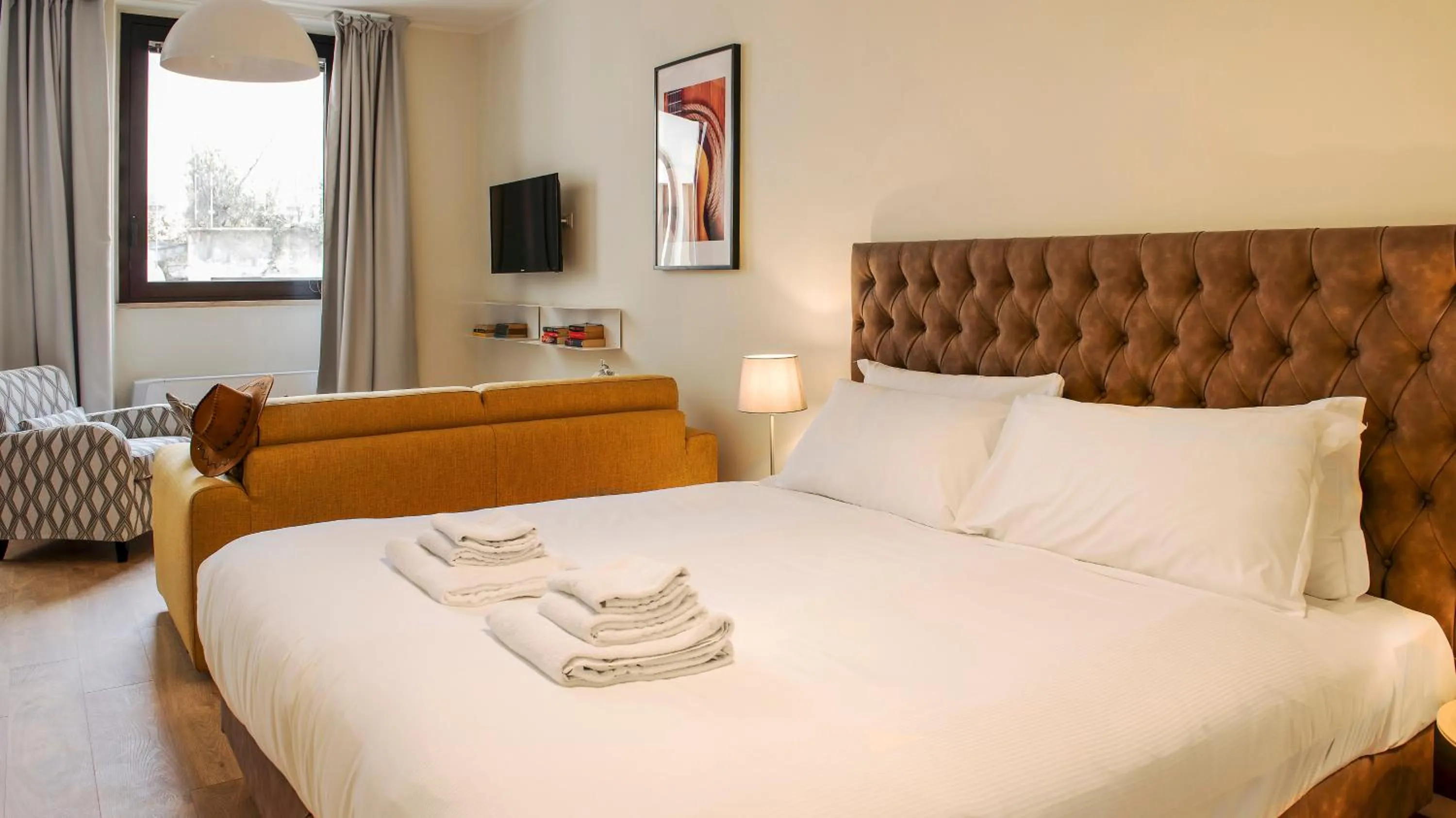 Bed in Italianway-Bergonzoli Place