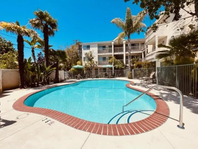Swimming pool in Hotel Buena Vista - San Luis Obispo