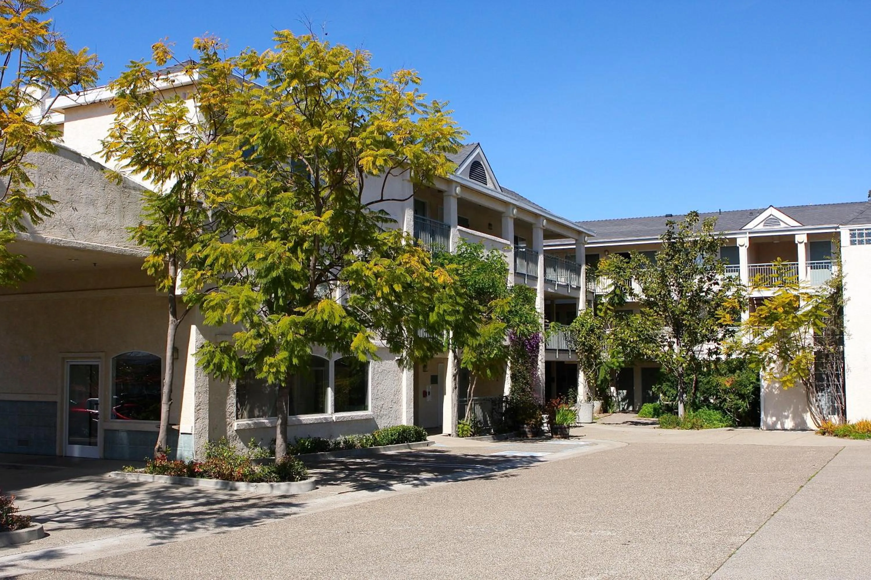 Facade/entrance in Hotel Buena Vista - San Luis Obispo