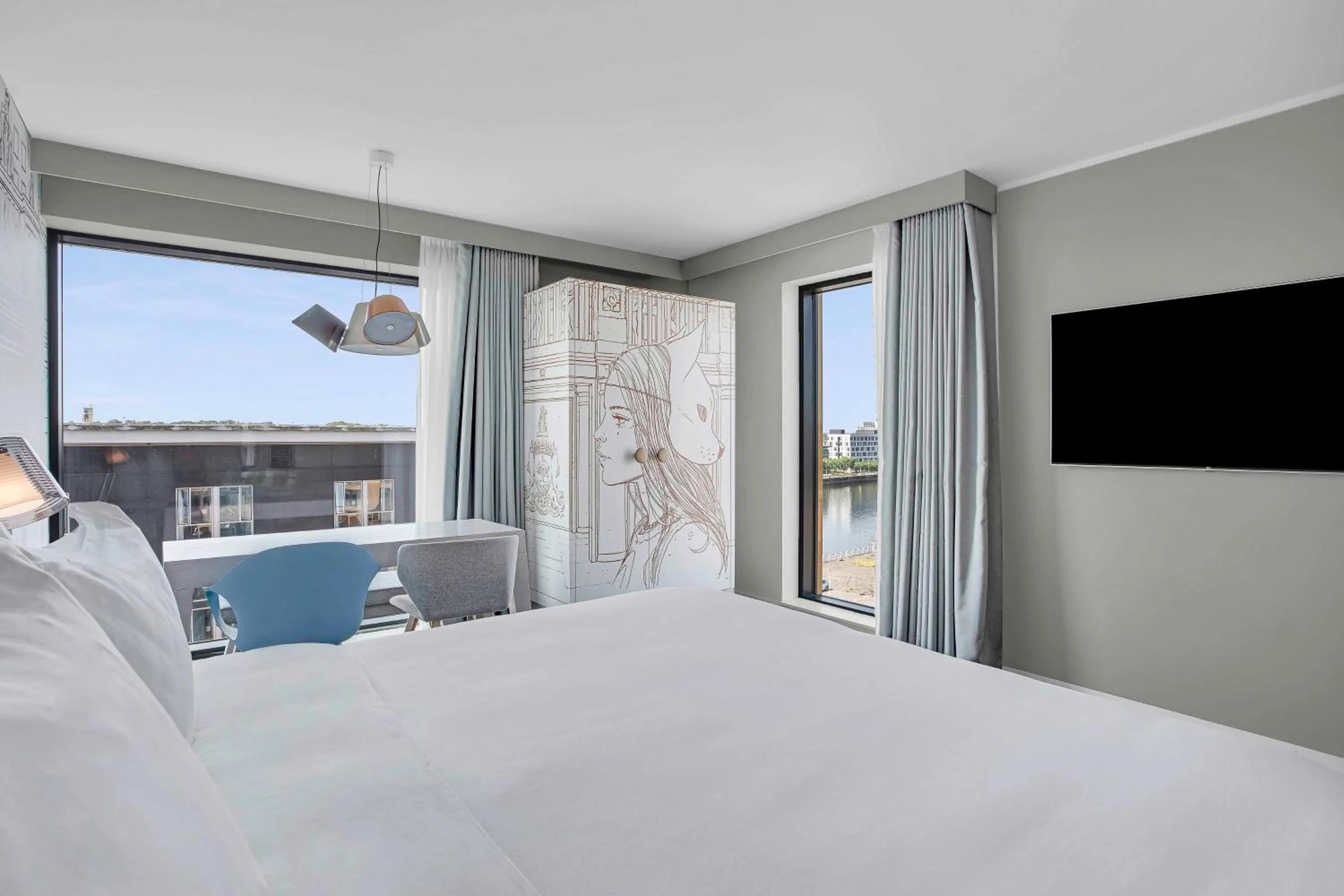 Photo of the whole room, Bed in Radisson RED Hotel, Glasgow