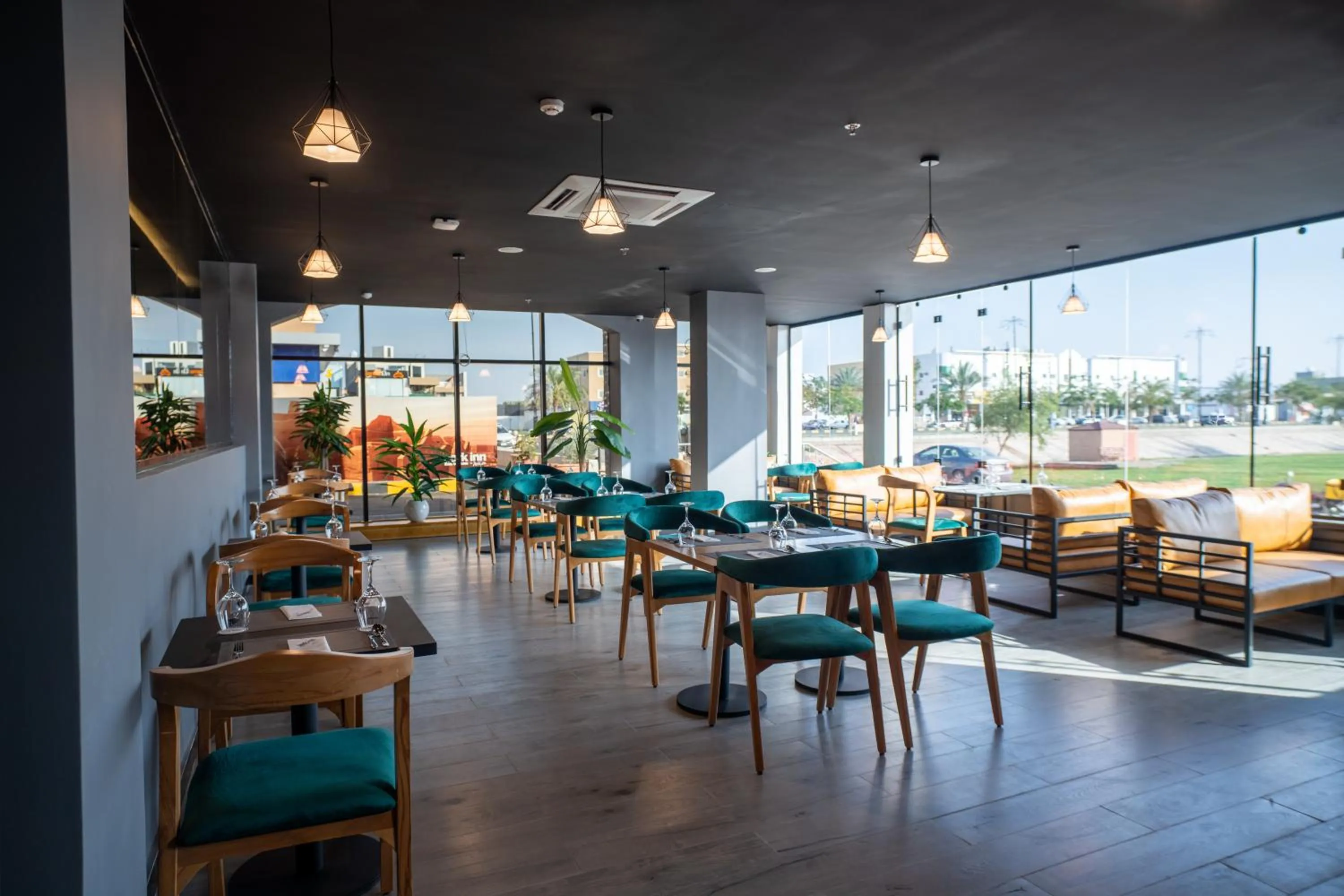 Restaurant/places to eat in Park Inn by Radisson Najran