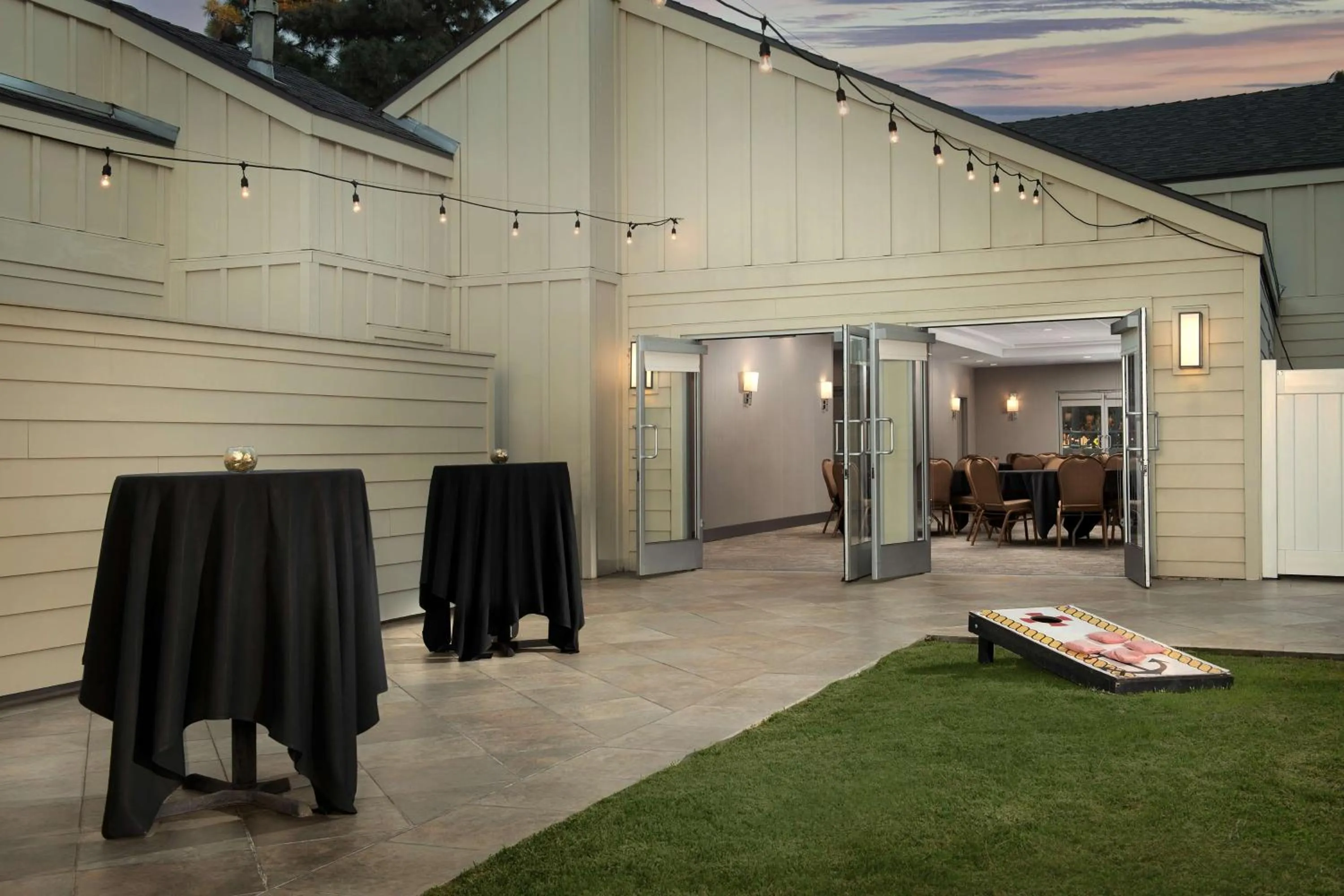 Patio in Hilton Garden Inn Los Angeles Marina Del Rey