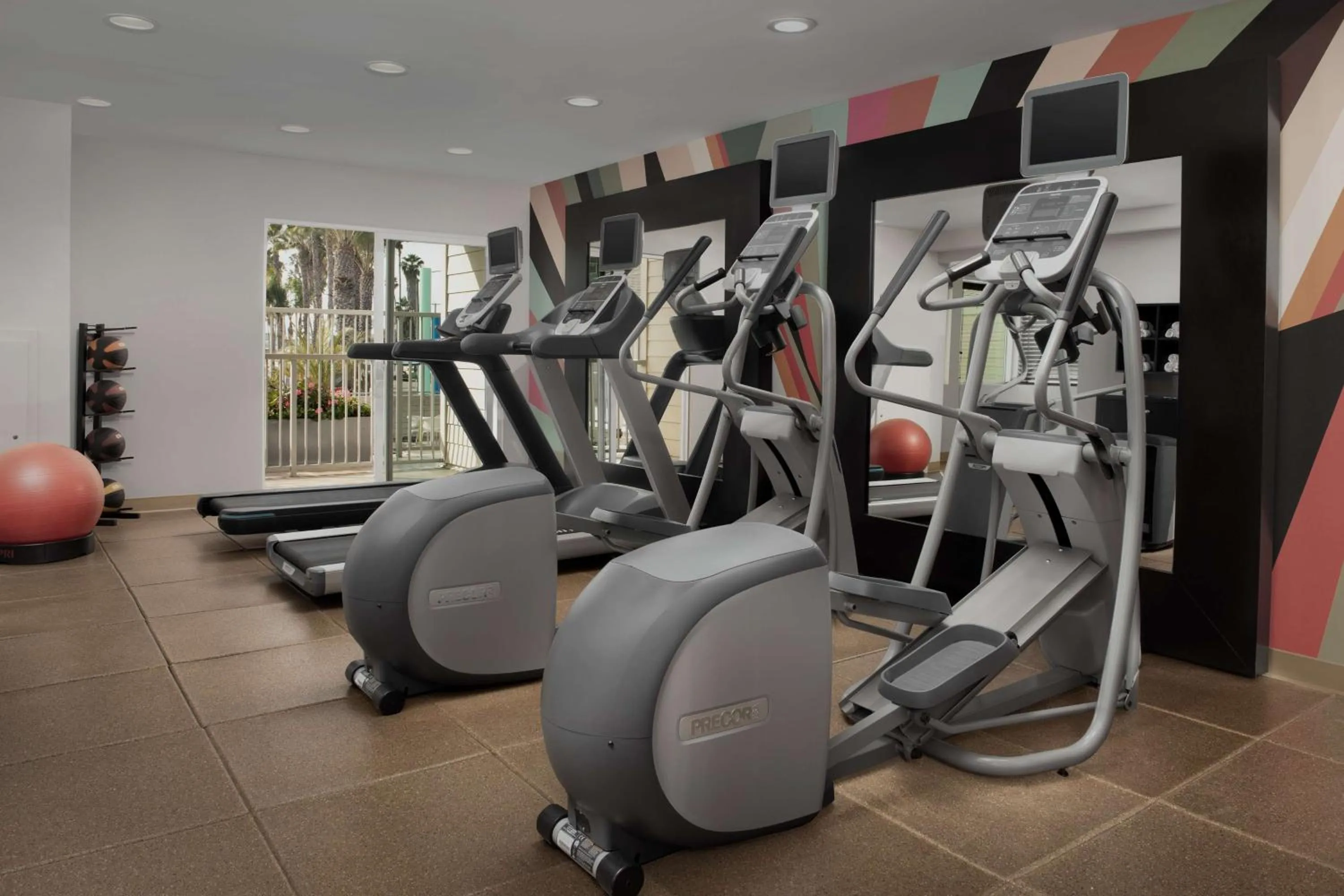 Fitness centre/facilities in Hilton Garden Inn Los Angeles Marina Del Rey