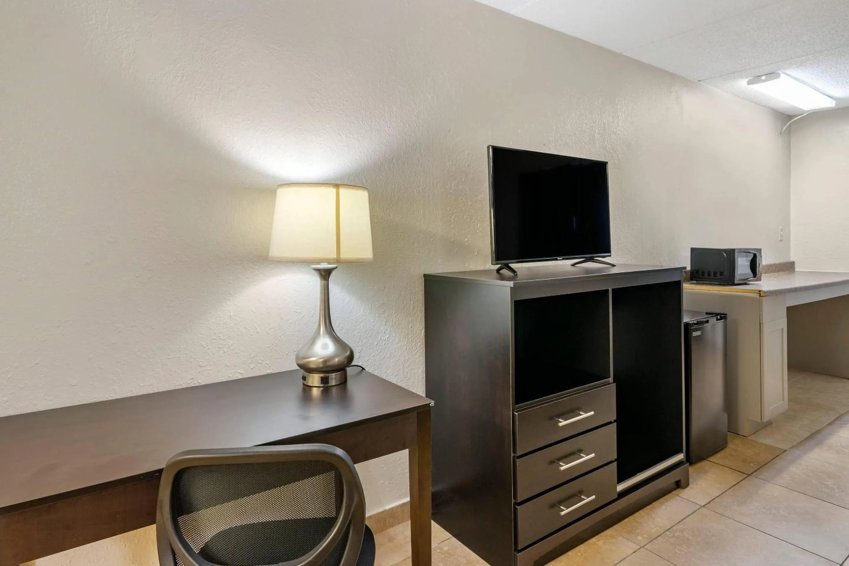 Bedroom in Rodeway Inn Clearwater-Dunedin