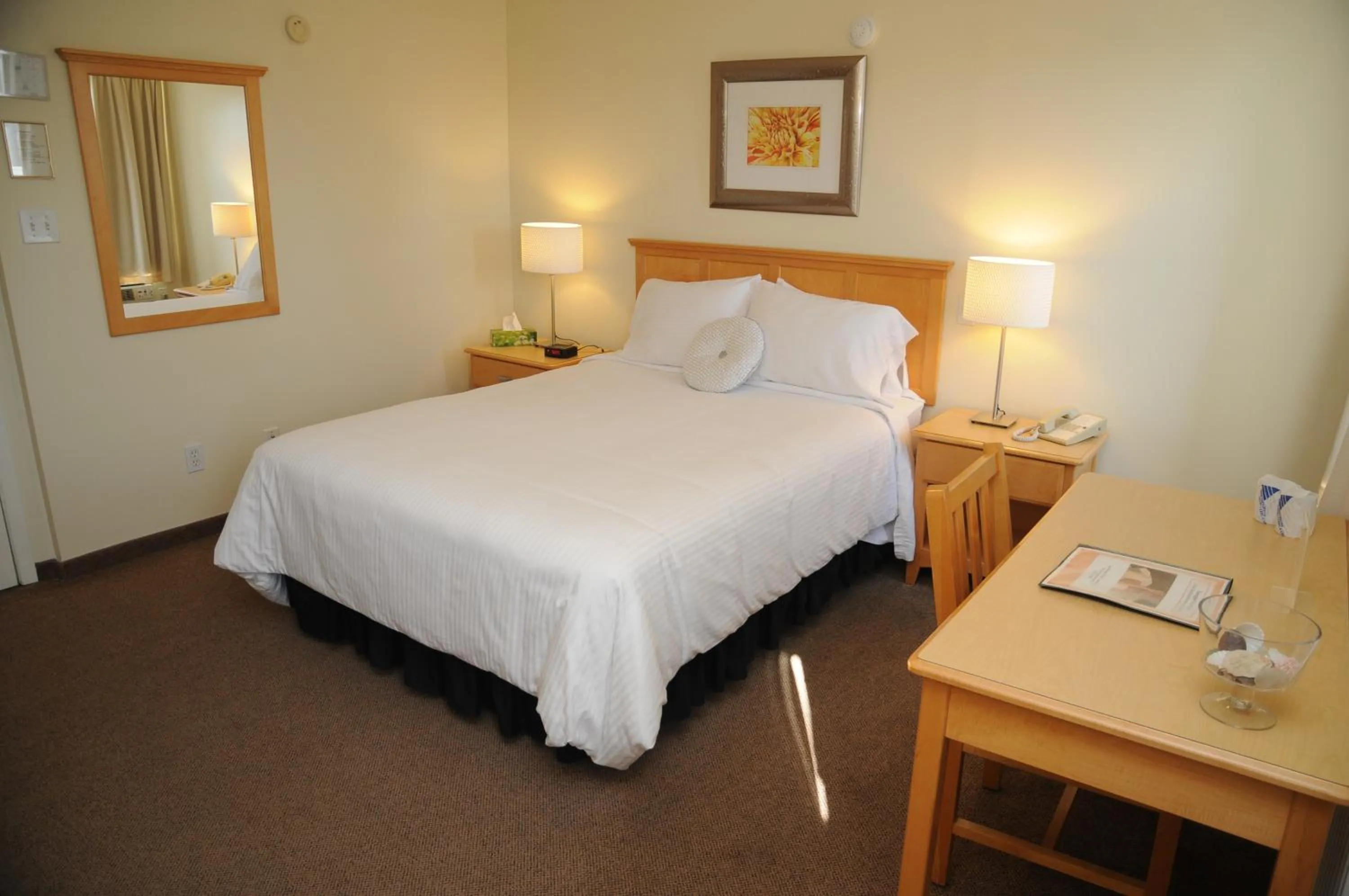 Bedroom, Bed in Smugglers Cove Inn