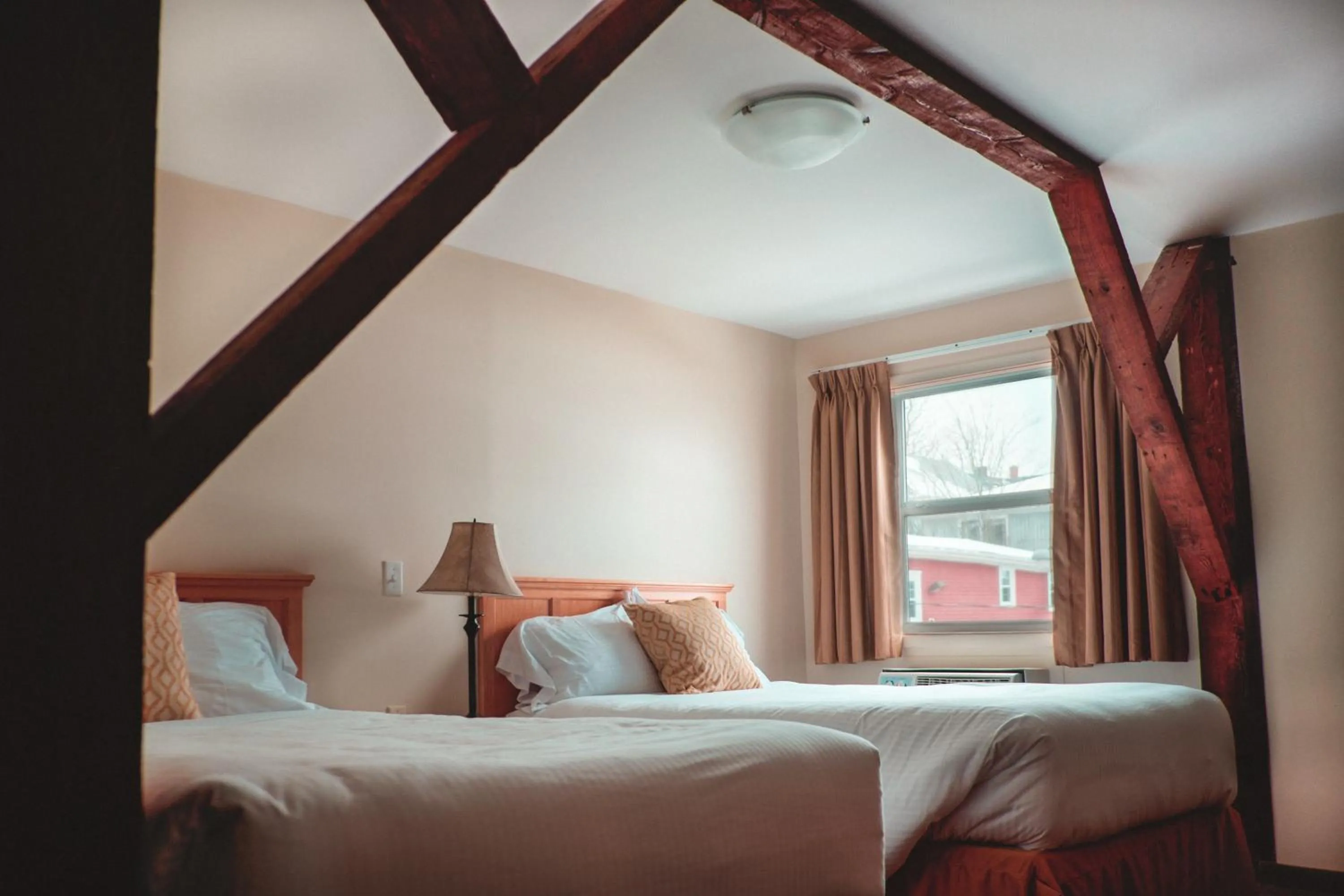 Bedroom, Bed in Smugglers Cove Inn