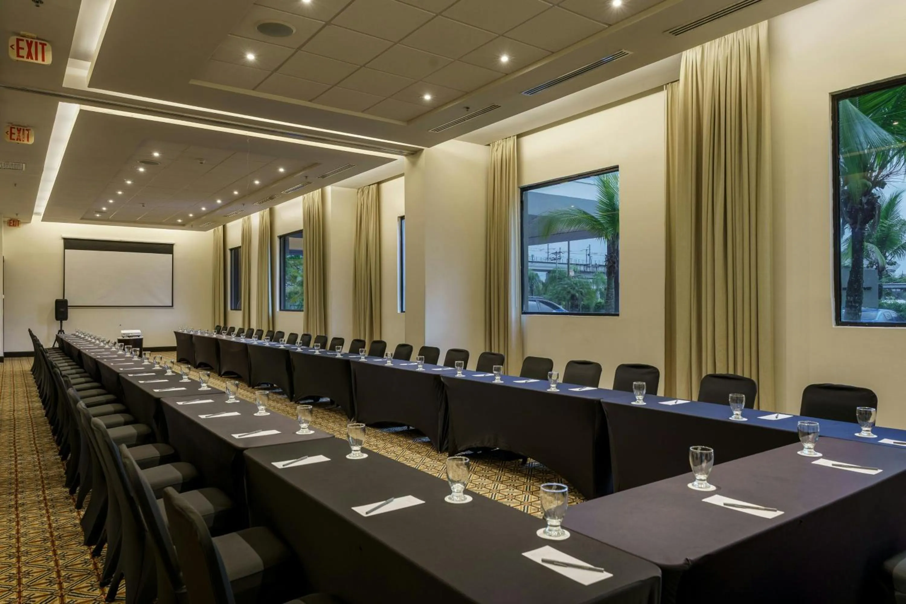 Meeting/conference room in Courtyard by Marriott Panama Metromall