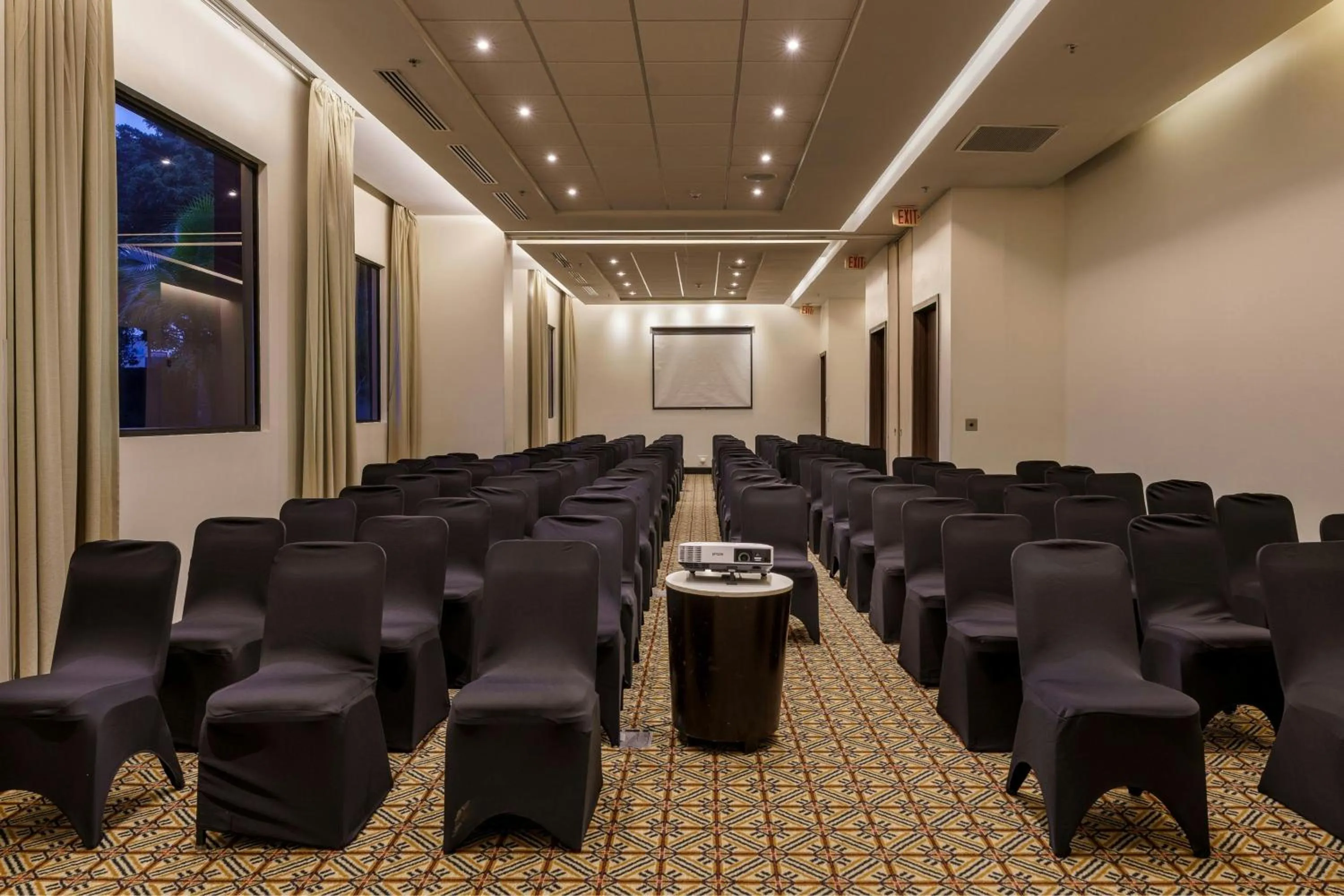 Meeting/conference room in Courtyard by Marriott Panama Metromall