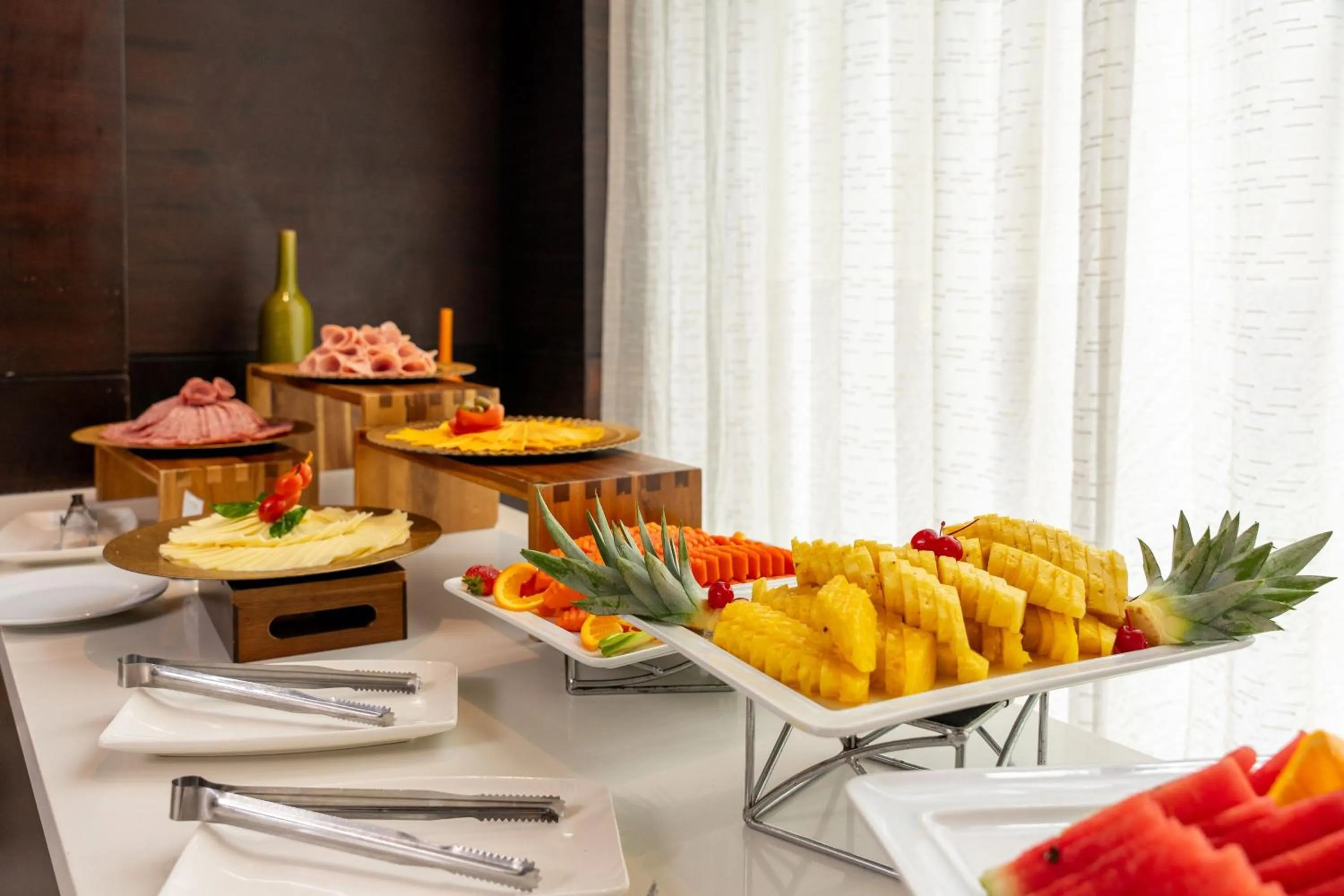 Restaurant/places to eat in Courtyard by Marriott Panama Metromall