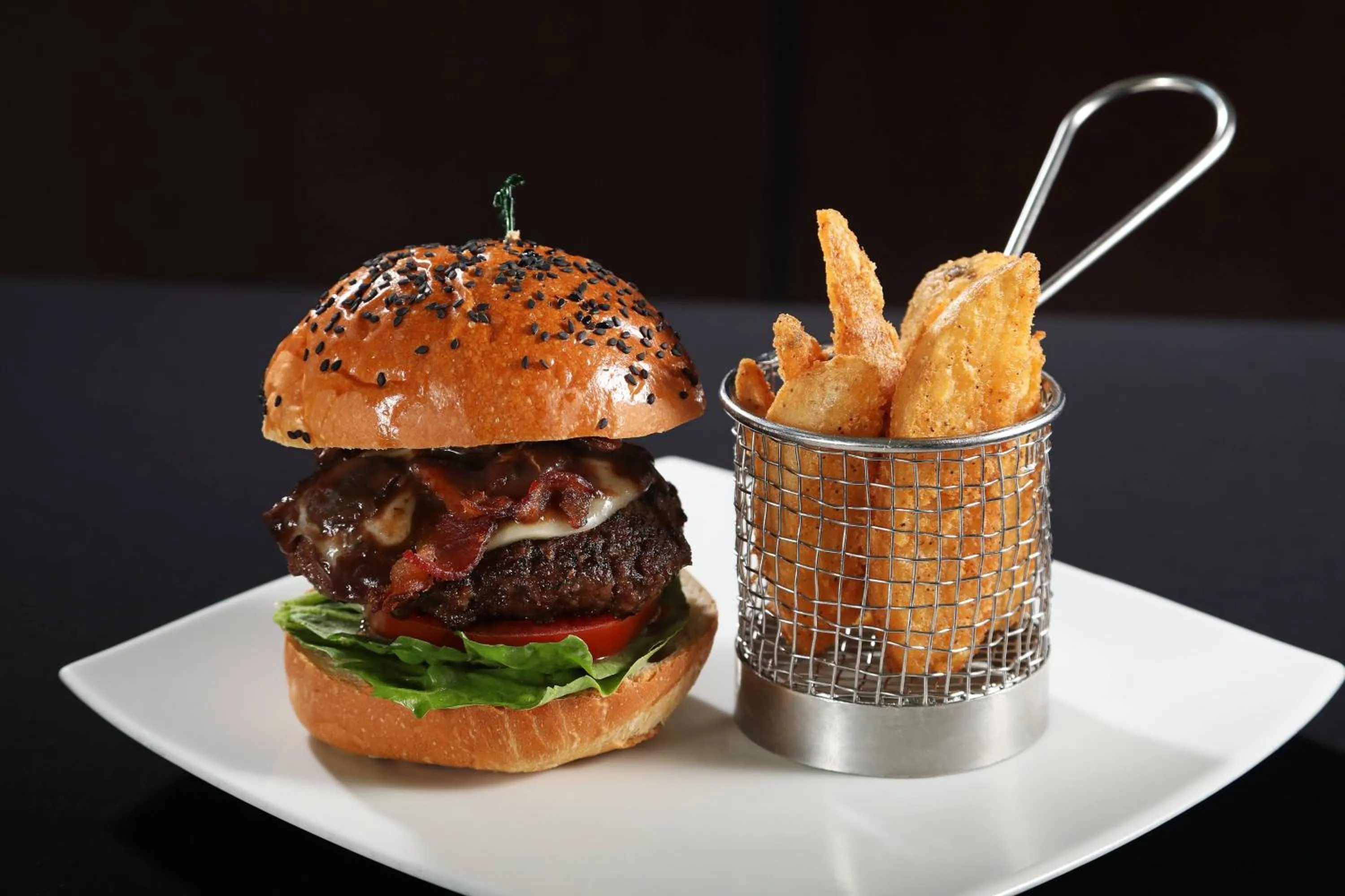 Restaurant/places to eat in Courtyard by Marriott Panama Metromall