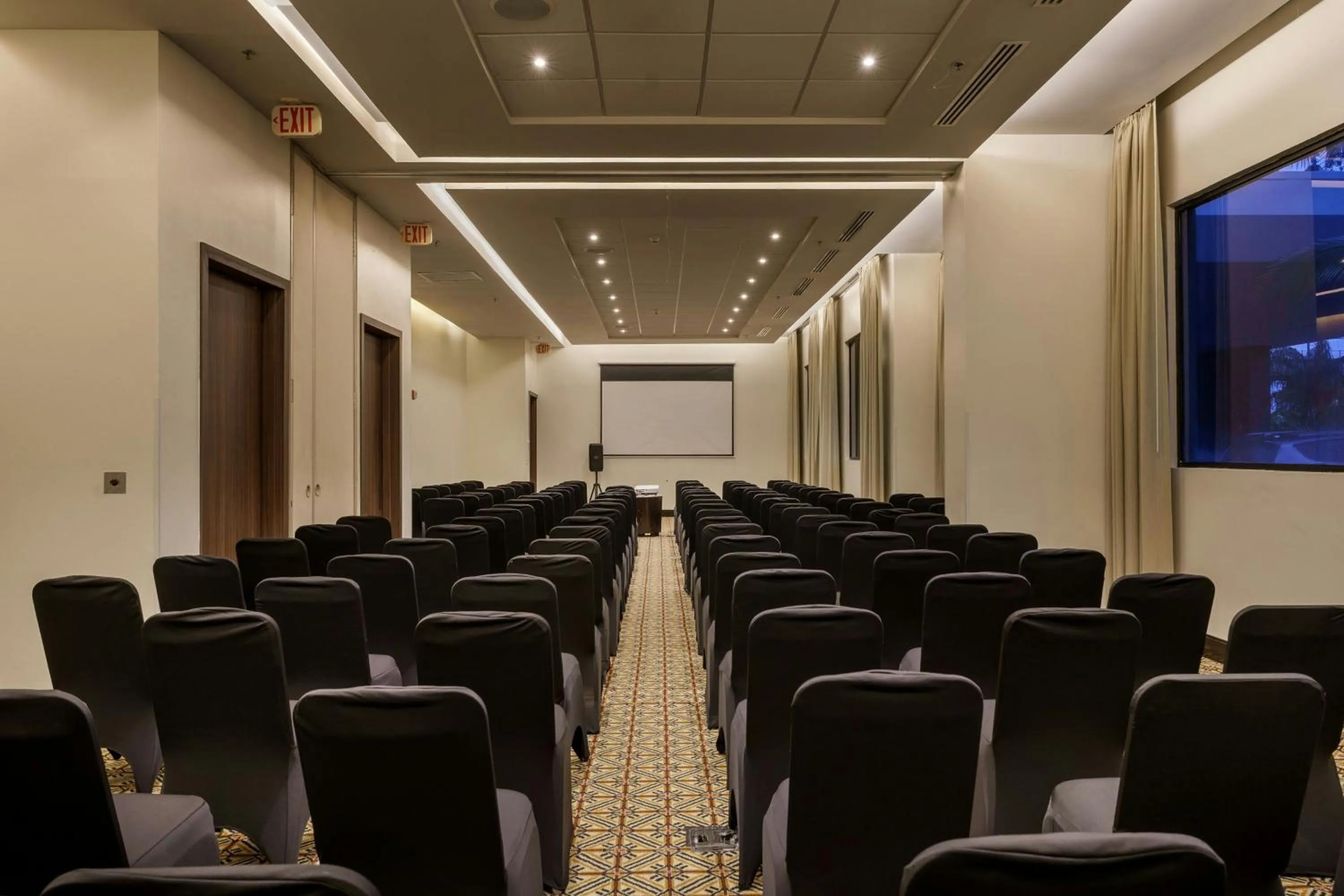 Meeting/conference room in Courtyard by Marriott Panama Metromall