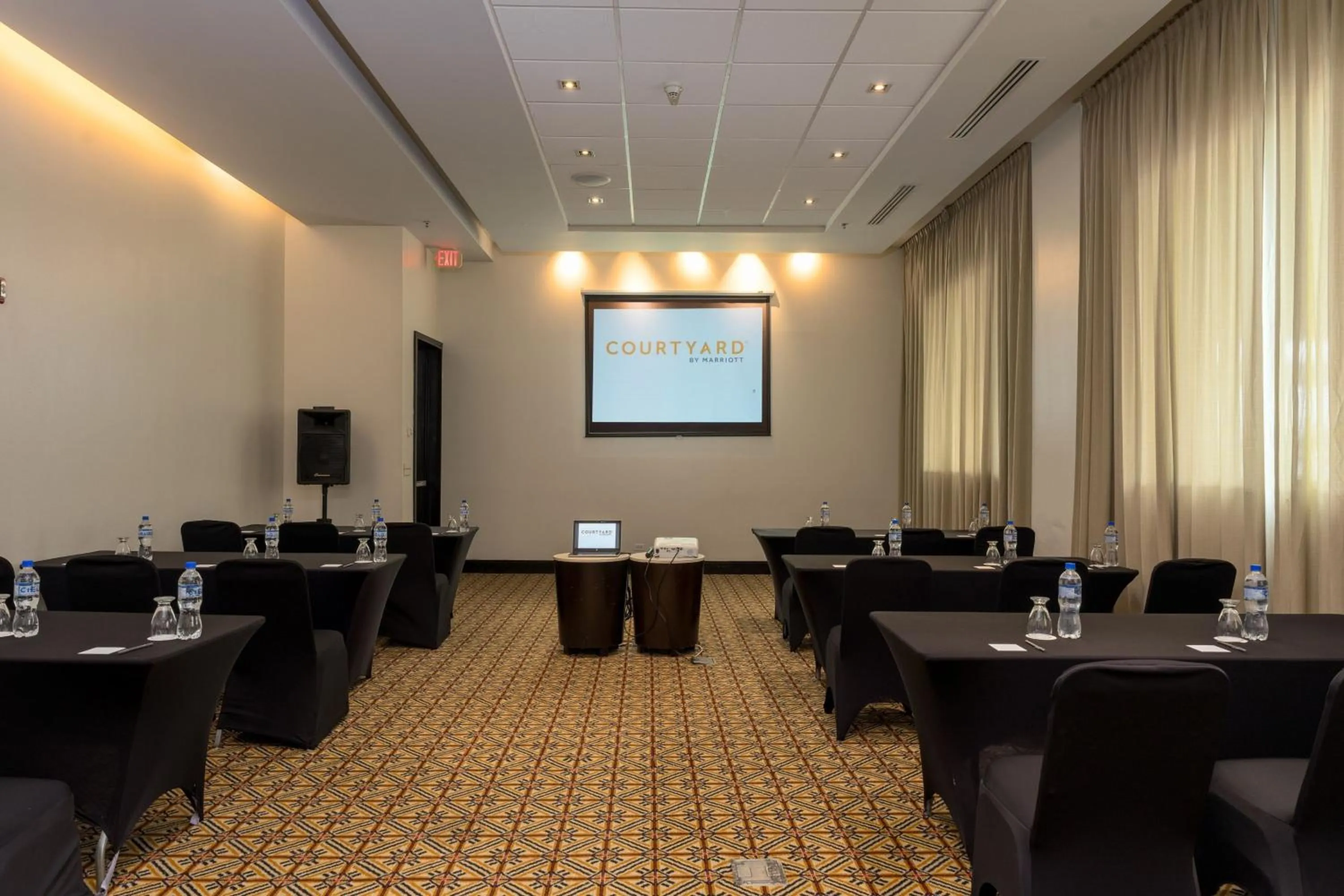 Meeting/conference room in Courtyard by Marriott Panama Metromall