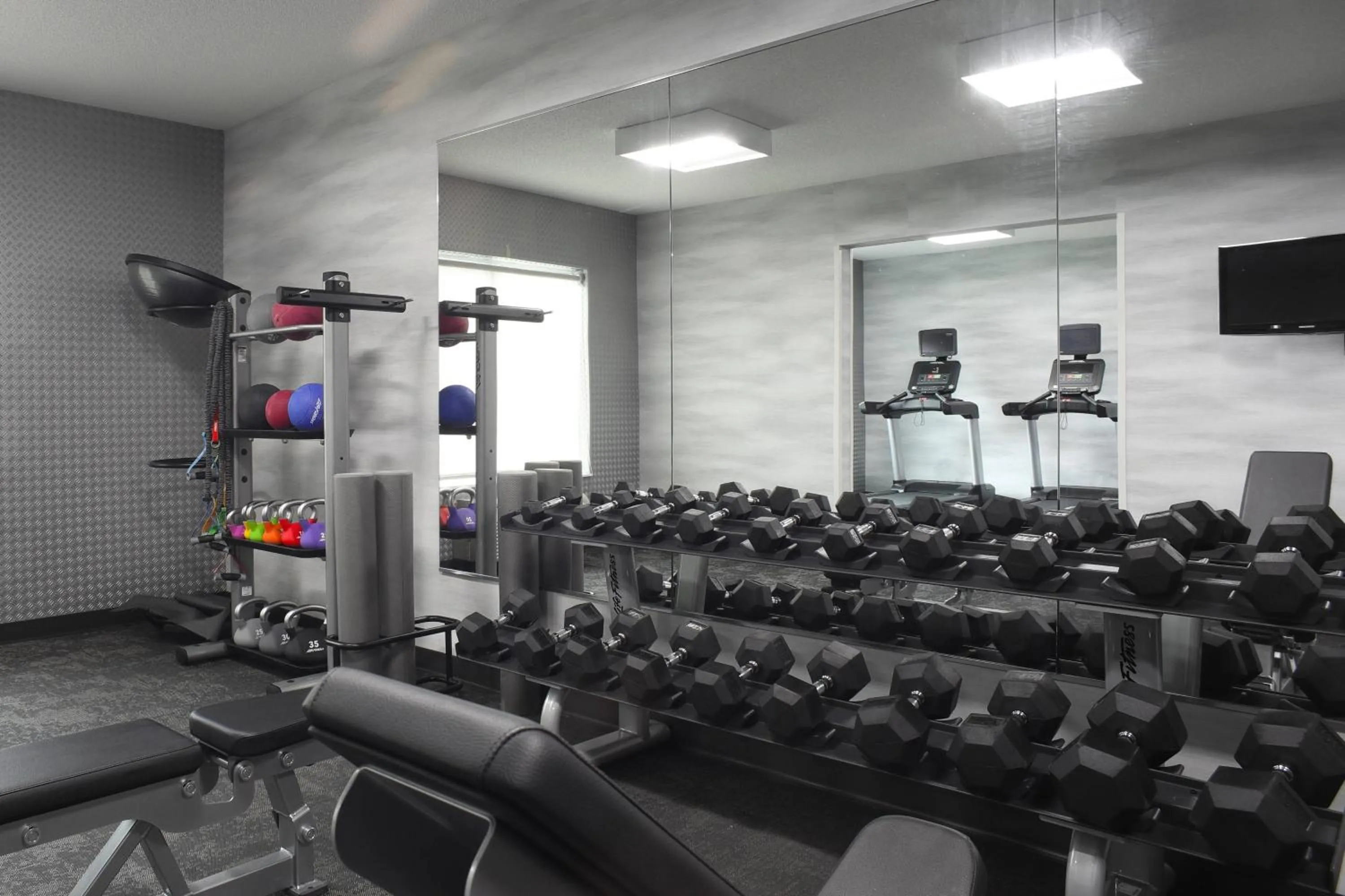 Fitness centre/facilities in Fairfield Inn & Suites by Marriott Millville Vineland